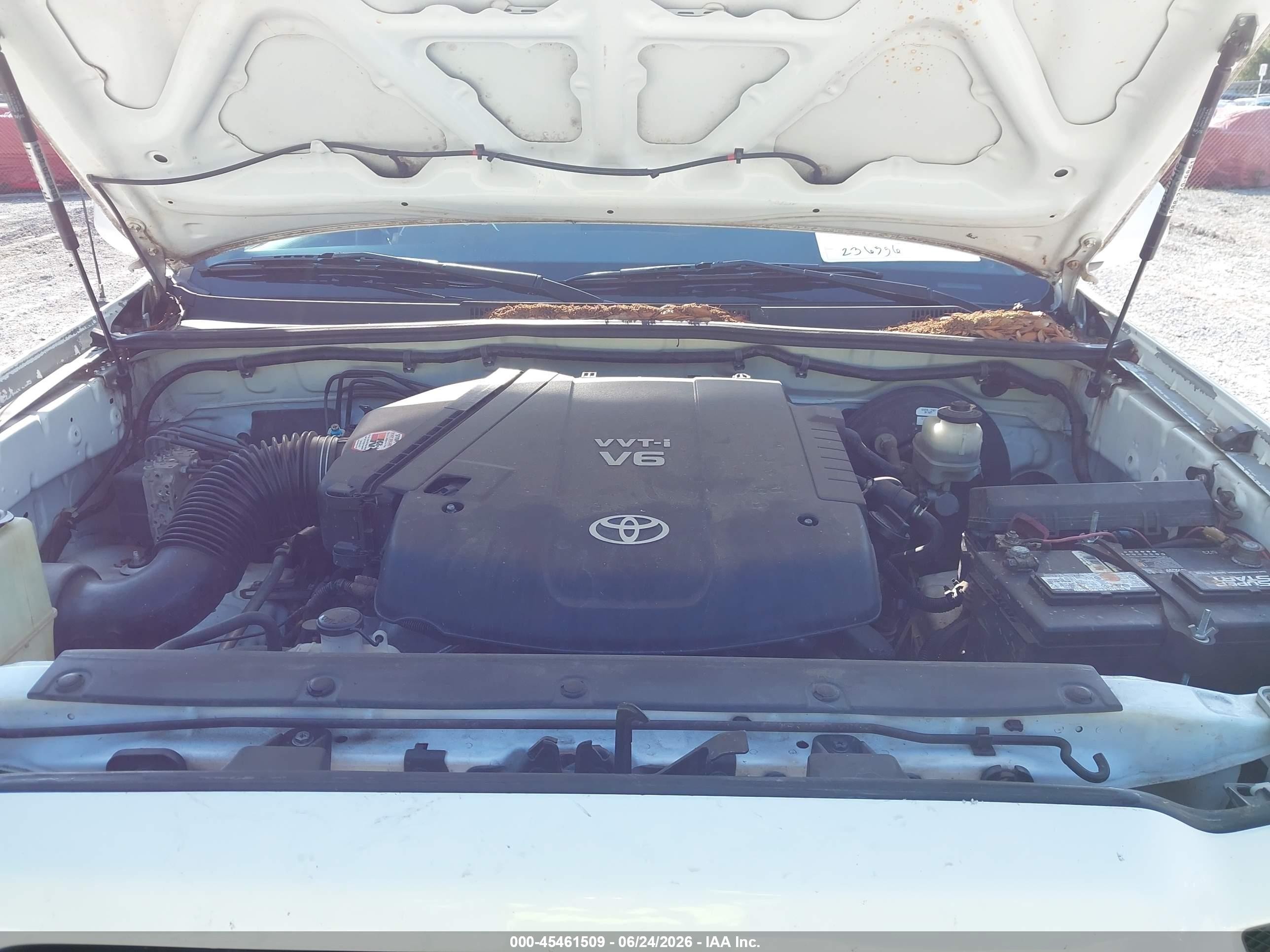 2009 Toyota Tacoma Prerunner V6 White vin: 3TMKU72N89M019937