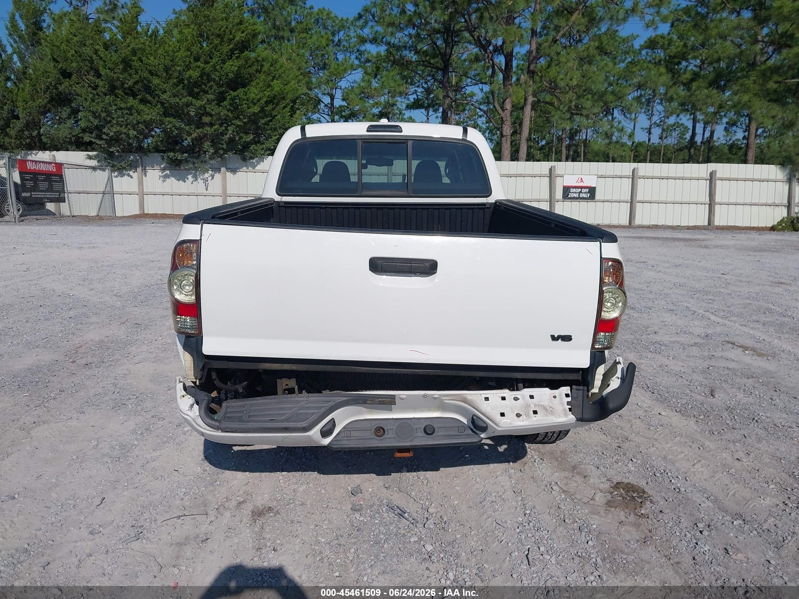 2009 Toyota Tacoma Prerunner V6 White vin: 3TMKU72N89M019937