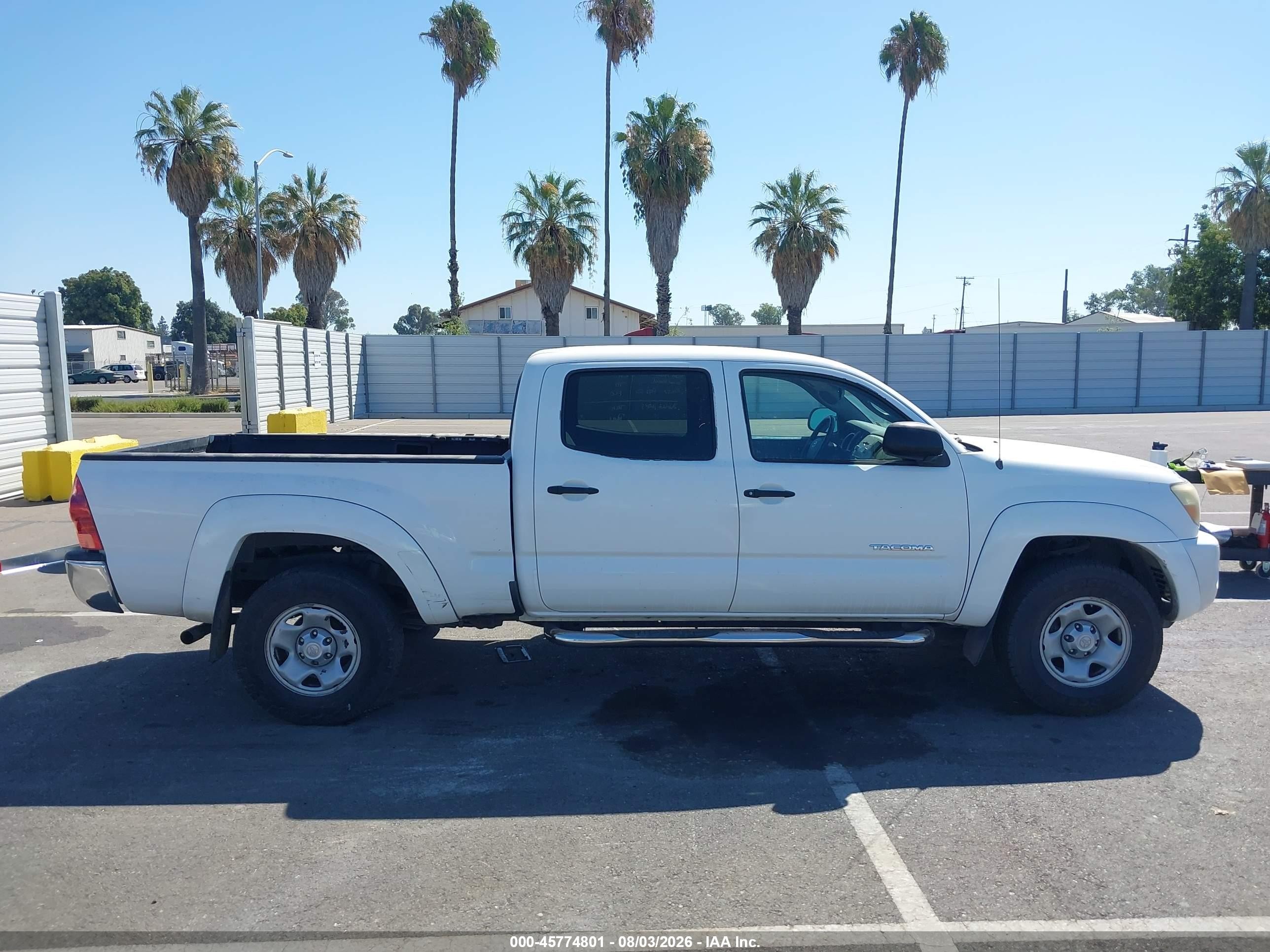 2006 Toyota Tacoma Prerunner V6 White vin: 3TMKU72NX6M005677