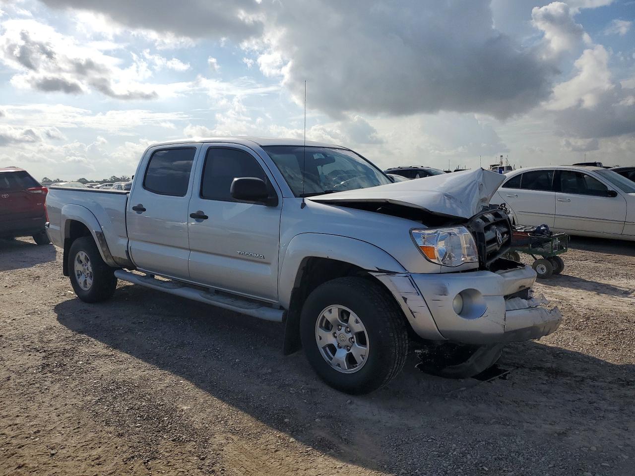 2006 Toyota Tacoma Double Cab Prerunner Long Bed Silver vin: 3TMKU72NX6M006036