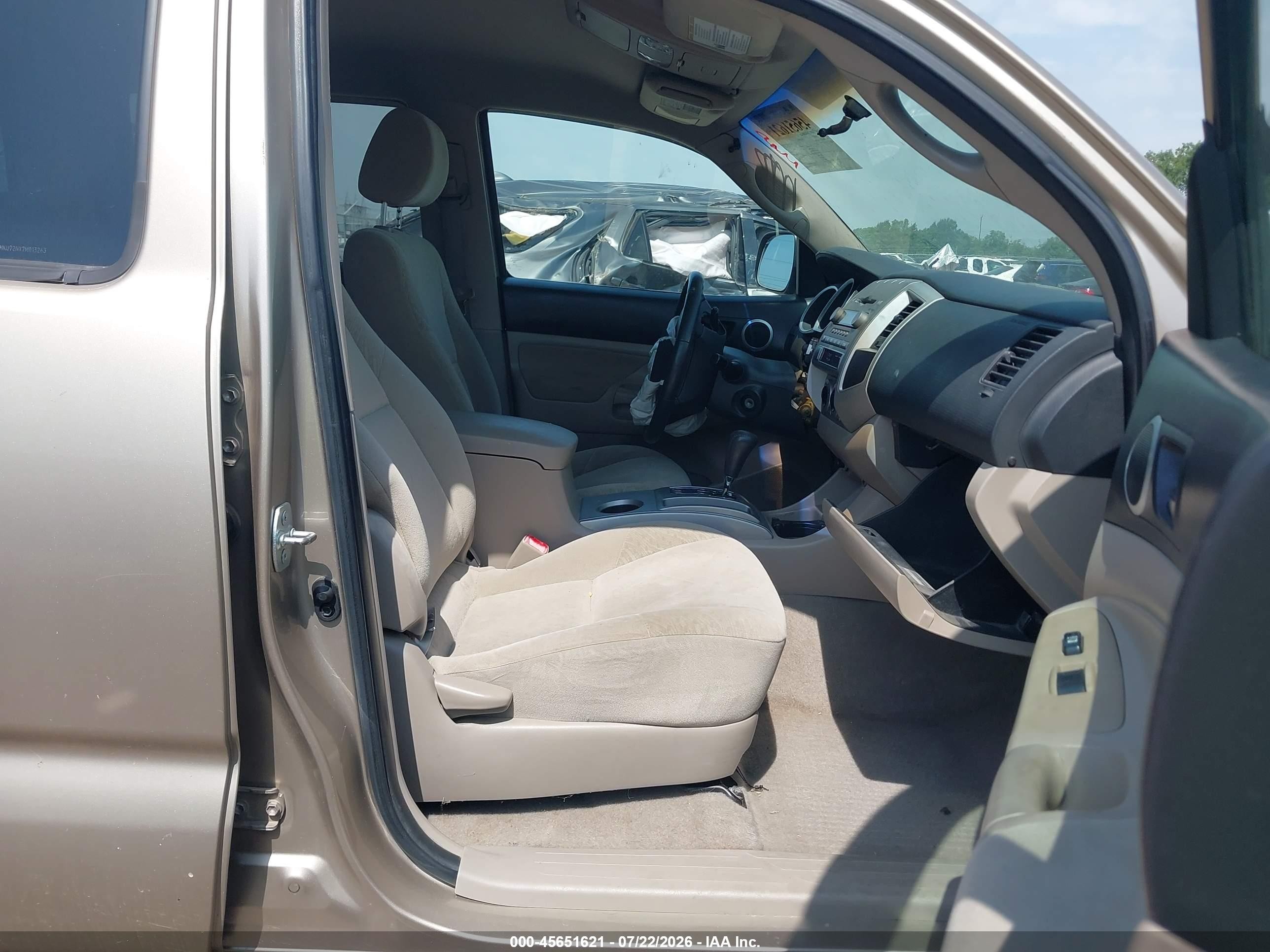 2007 Toyota Tacoma Prerunner V6 Tan vin: 3TMKU72NX7M013263
