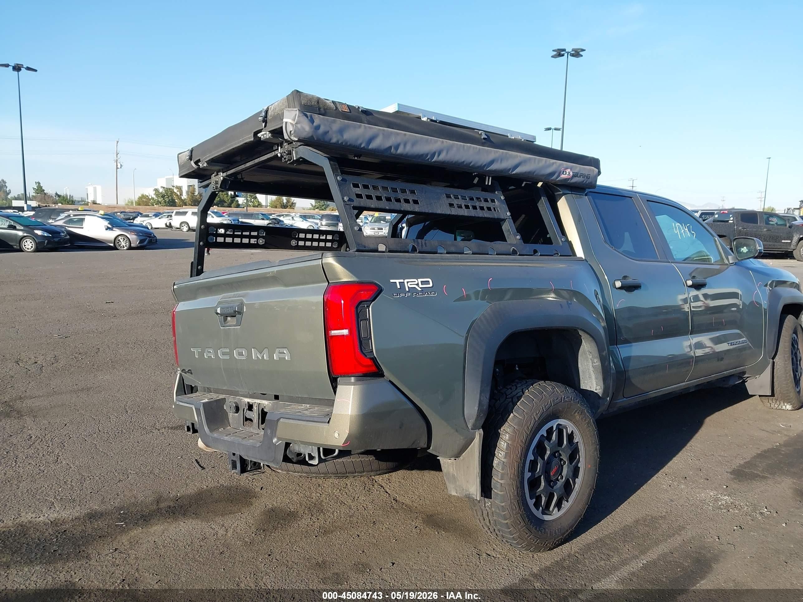 2024 Toyota Tacoma Trd Off Road Beige vin: 3TMLB5JN0RM033248