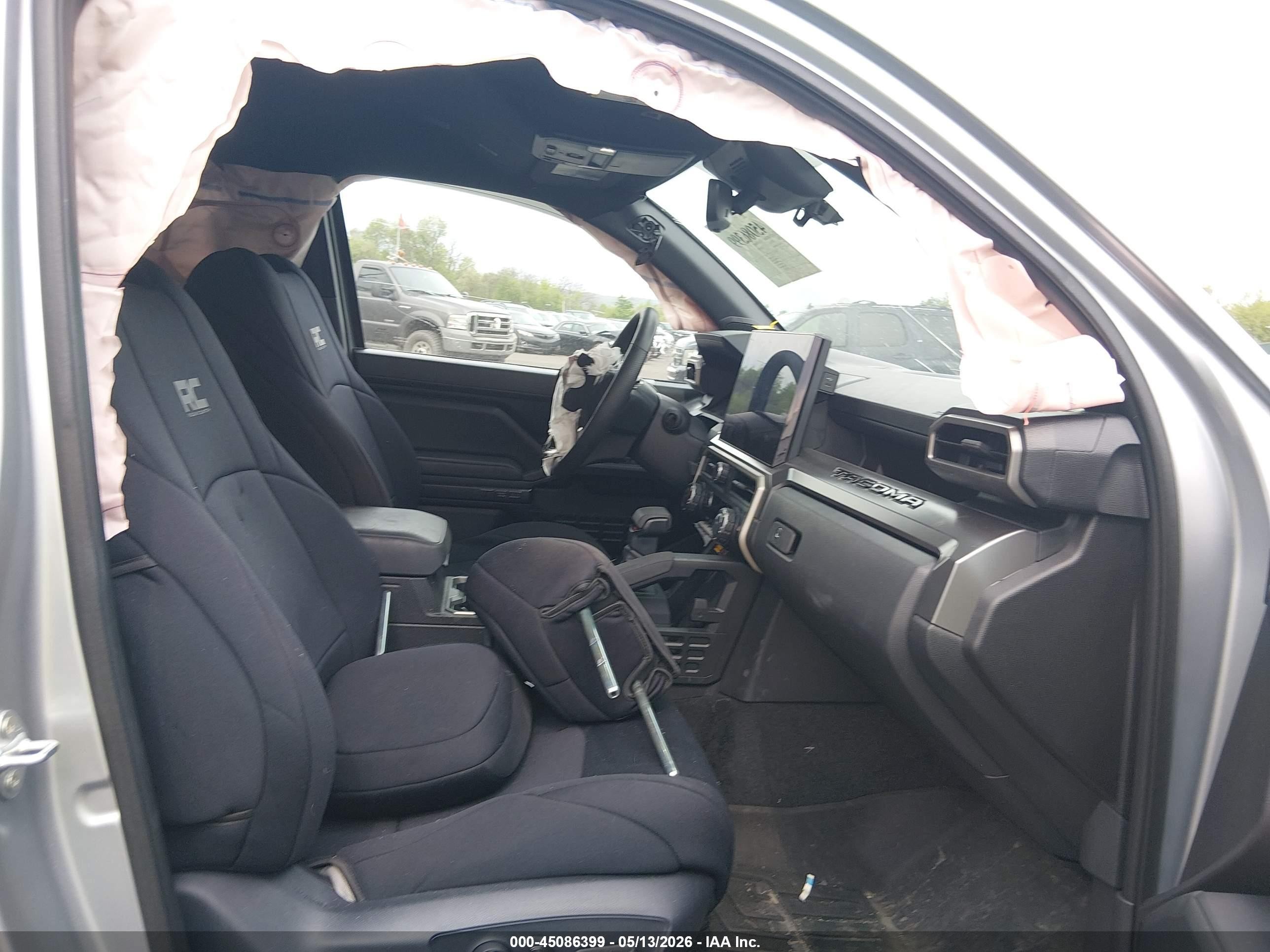 2024 Toyota Tacoma Trd Off Road Silver vin: 3TMLB5JN1RM038457