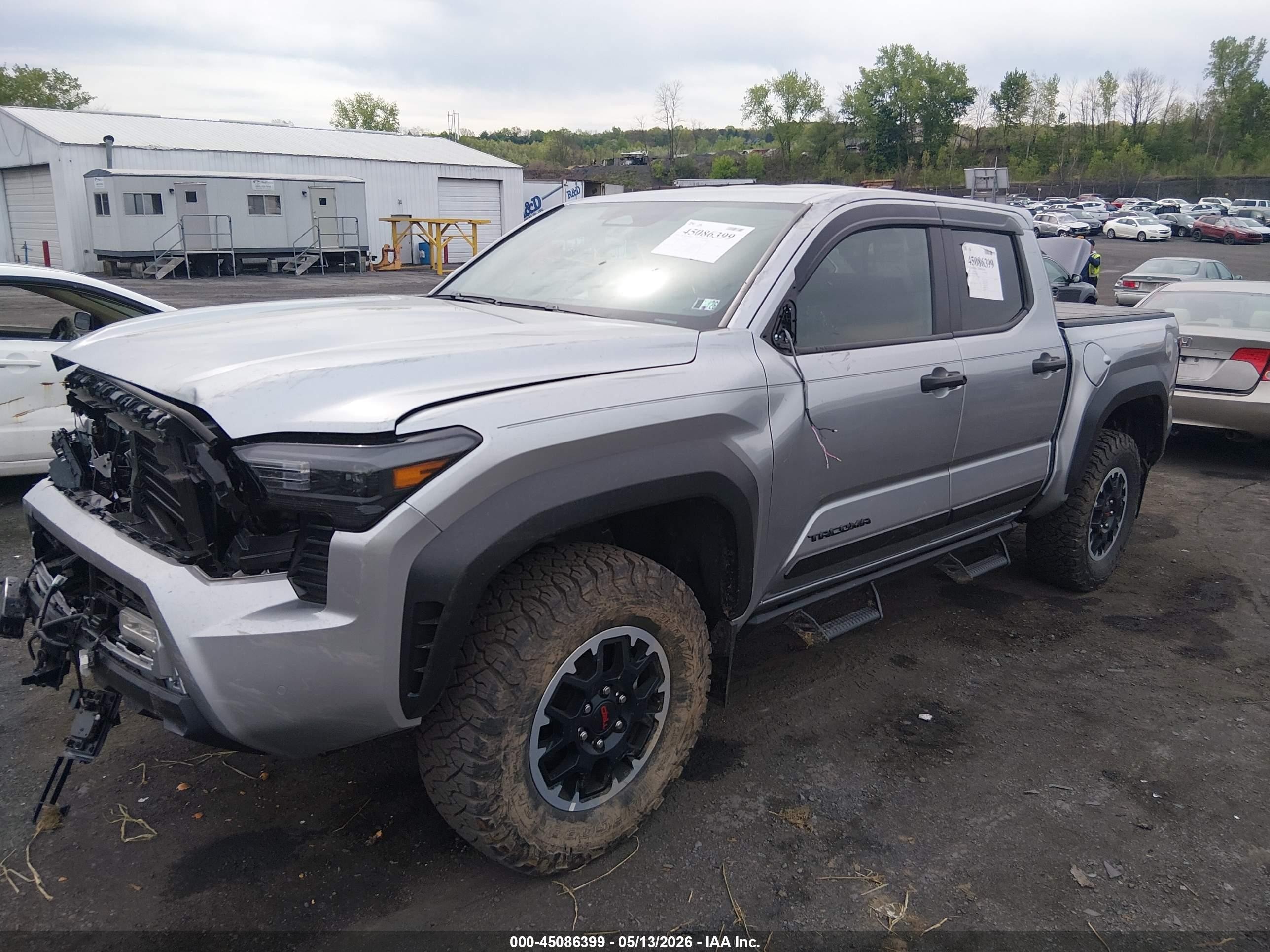 2024 Toyota Tacoma Trd Off Road Silver vin: 3TMLB5JN1RM038457