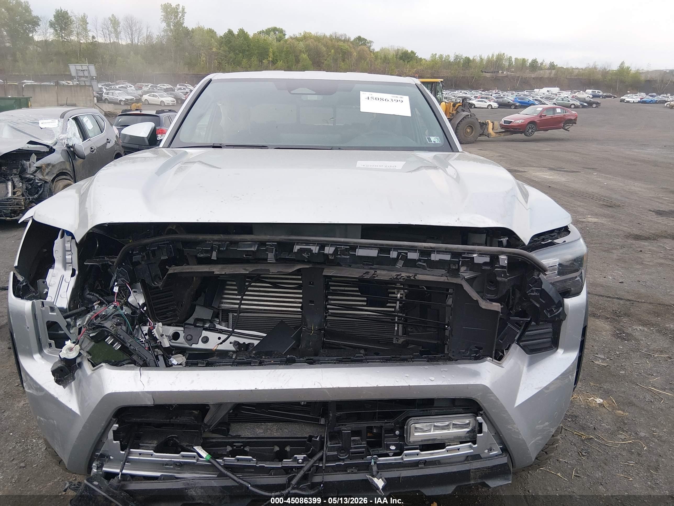 2024 Toyota Tacoma Trd Off Road Silver vin: 3TMLB5JN1RM038457
