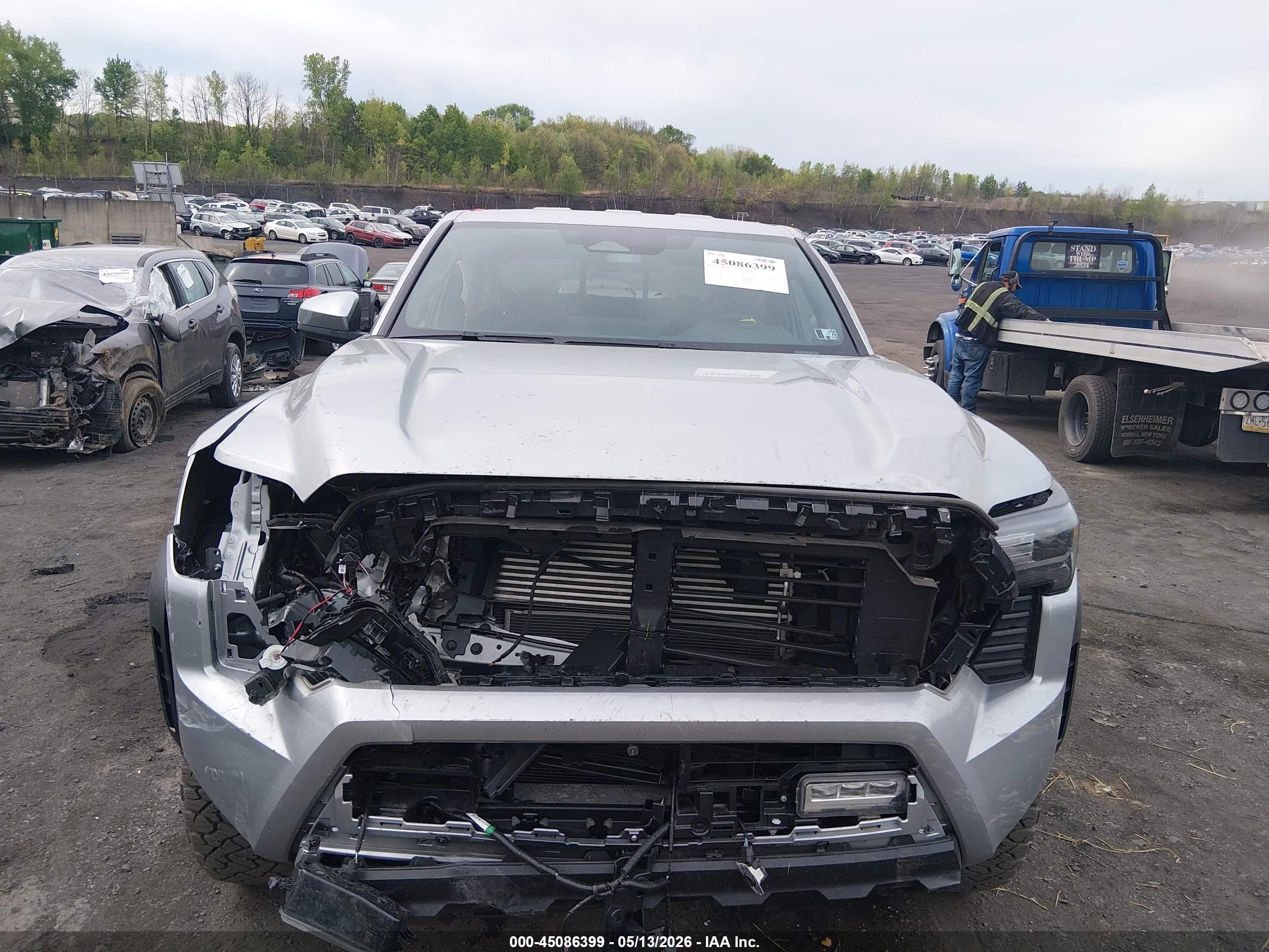 2024 Toyota Tacoma Trd Off Road Silver vin: 3TMLB5JN1RM038457