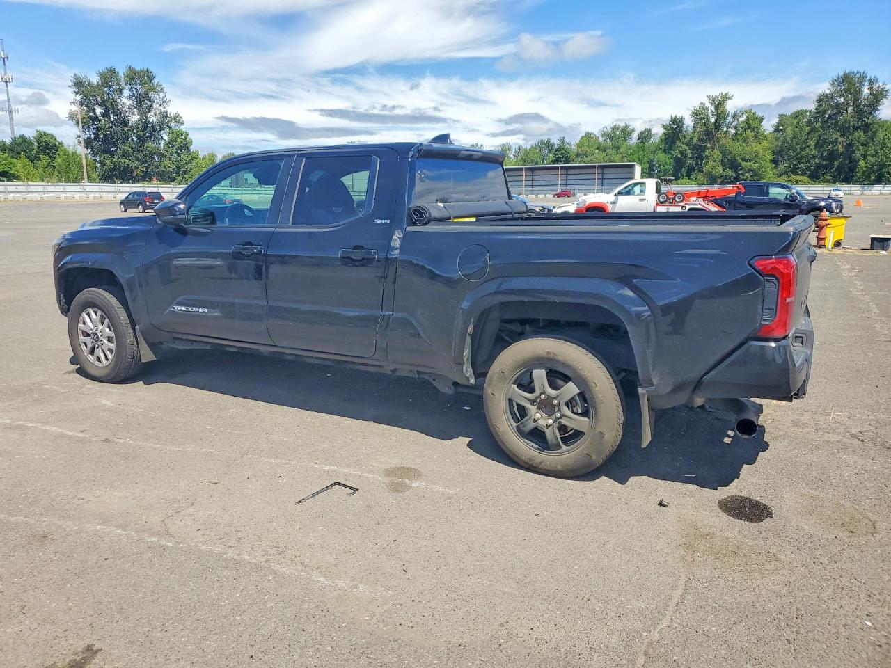 2024 Toyota Tacoma Sr5 Black vin: 3TMLB5JN1RM080157