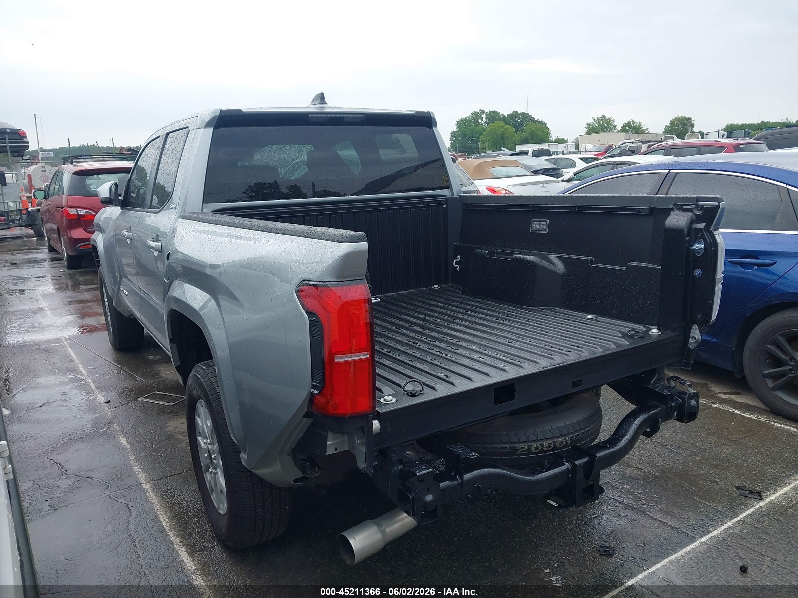 2026 Toyota Tacoma Sr5 Gray vin: 3TMLB5JN1TM225320