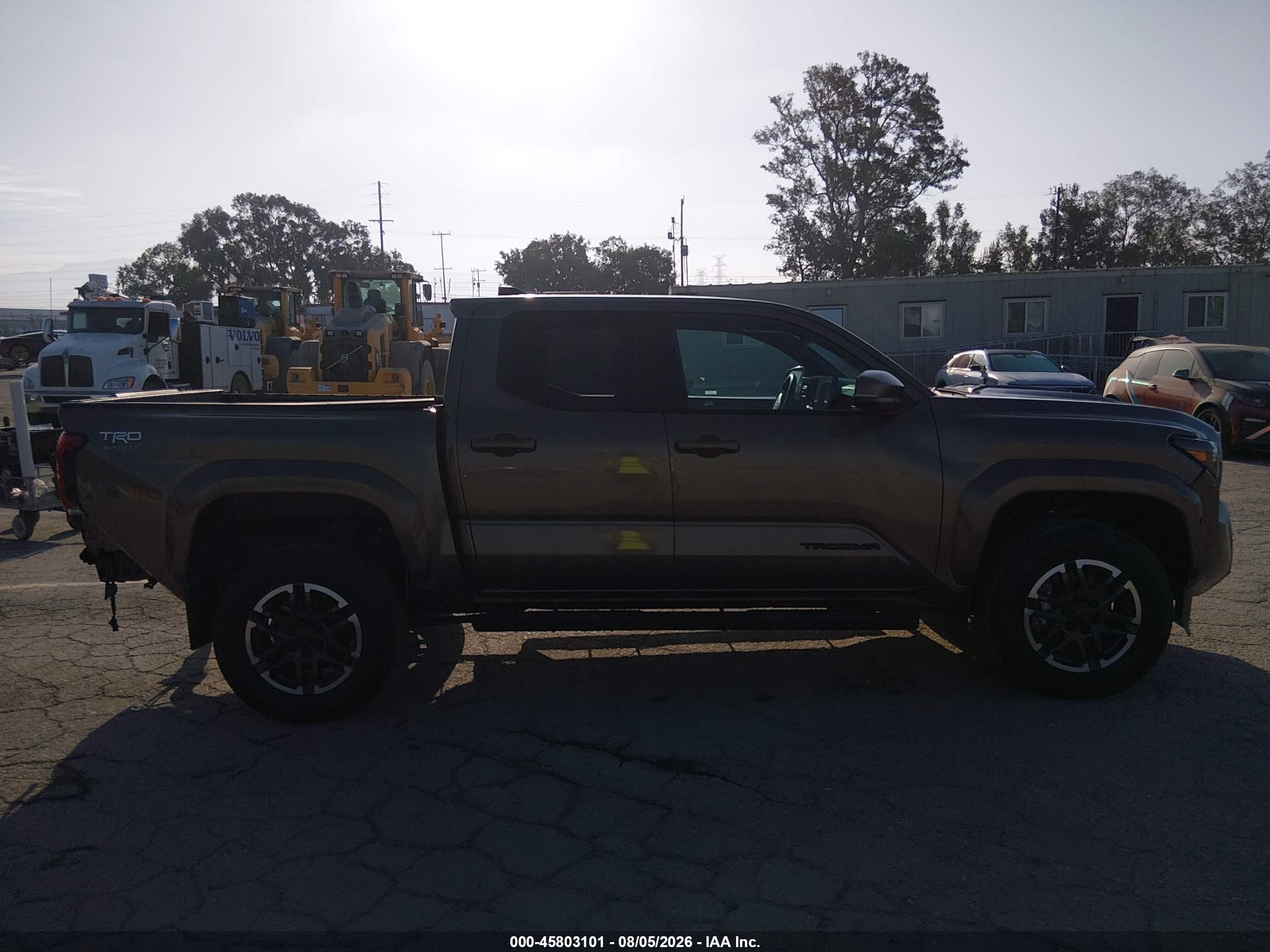 2024 Toyota Tacoma Trd Sport Pewter vin: 3TMLB5JN2RM027452