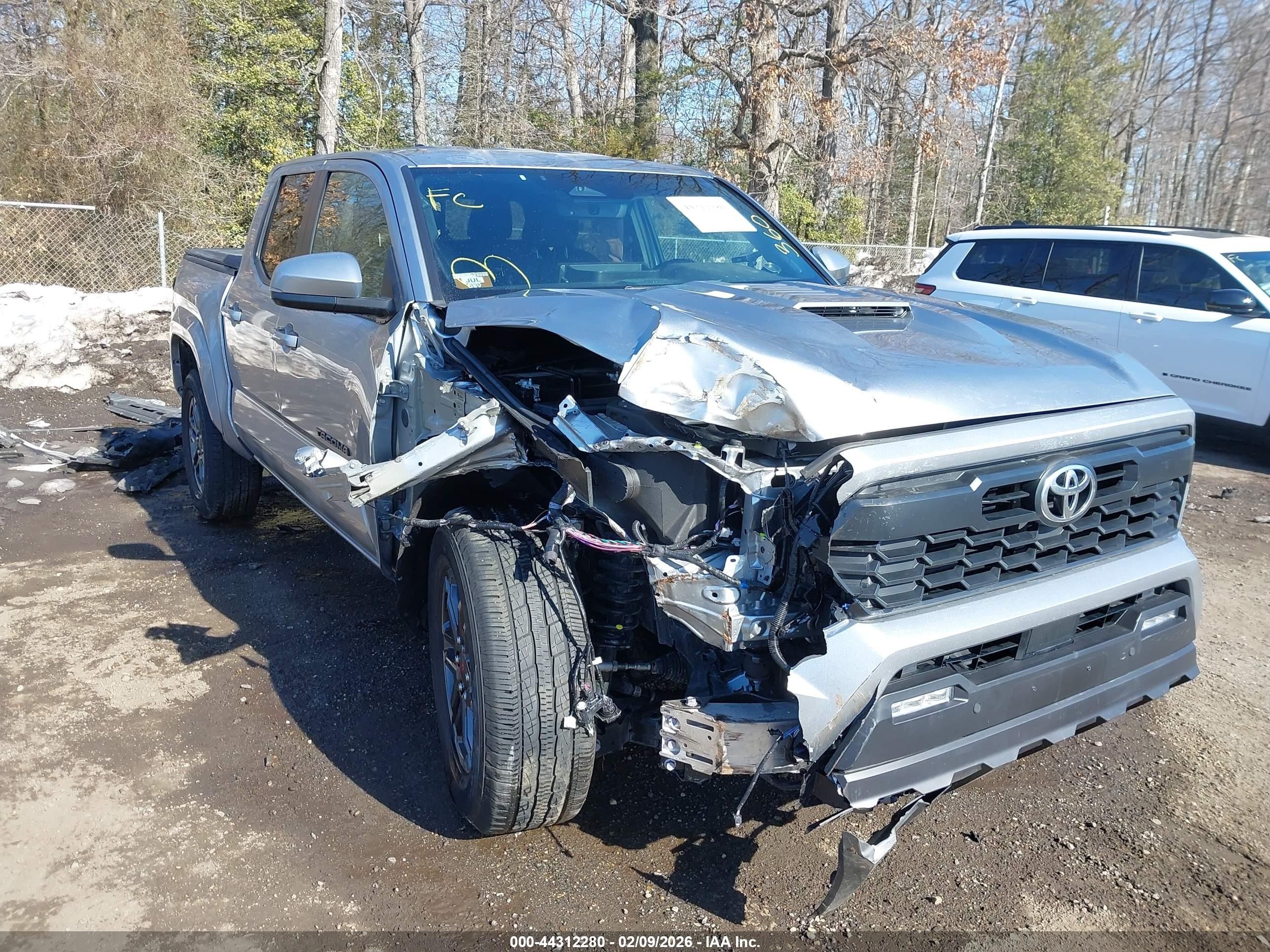 2025 Toyota Tacoma Trd Sport Красный vin: 3TMLB5JN2SM090251