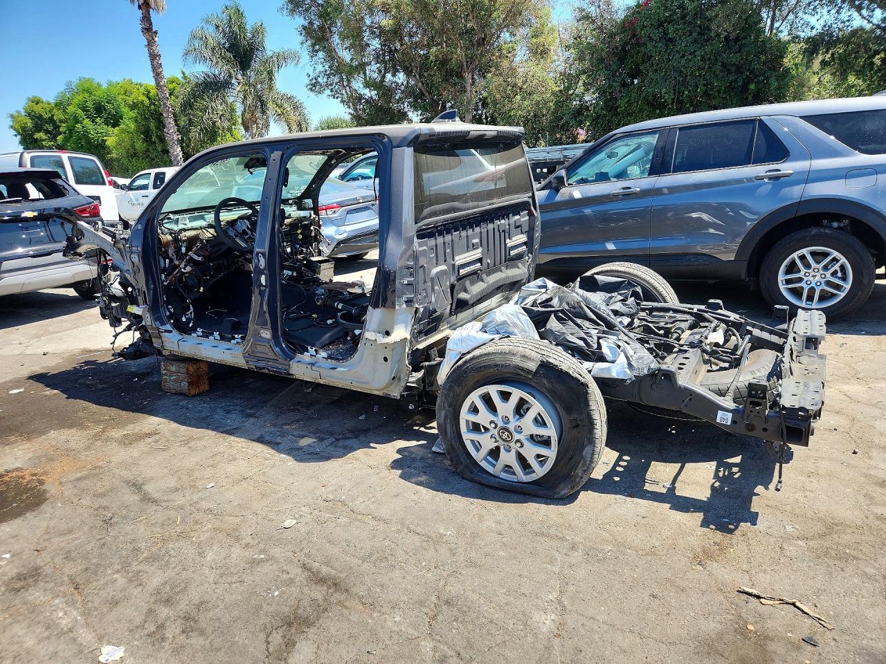 2025 Toyota Tacoma Trd Off-road Black vin: 3TMLB5JN2SM167734