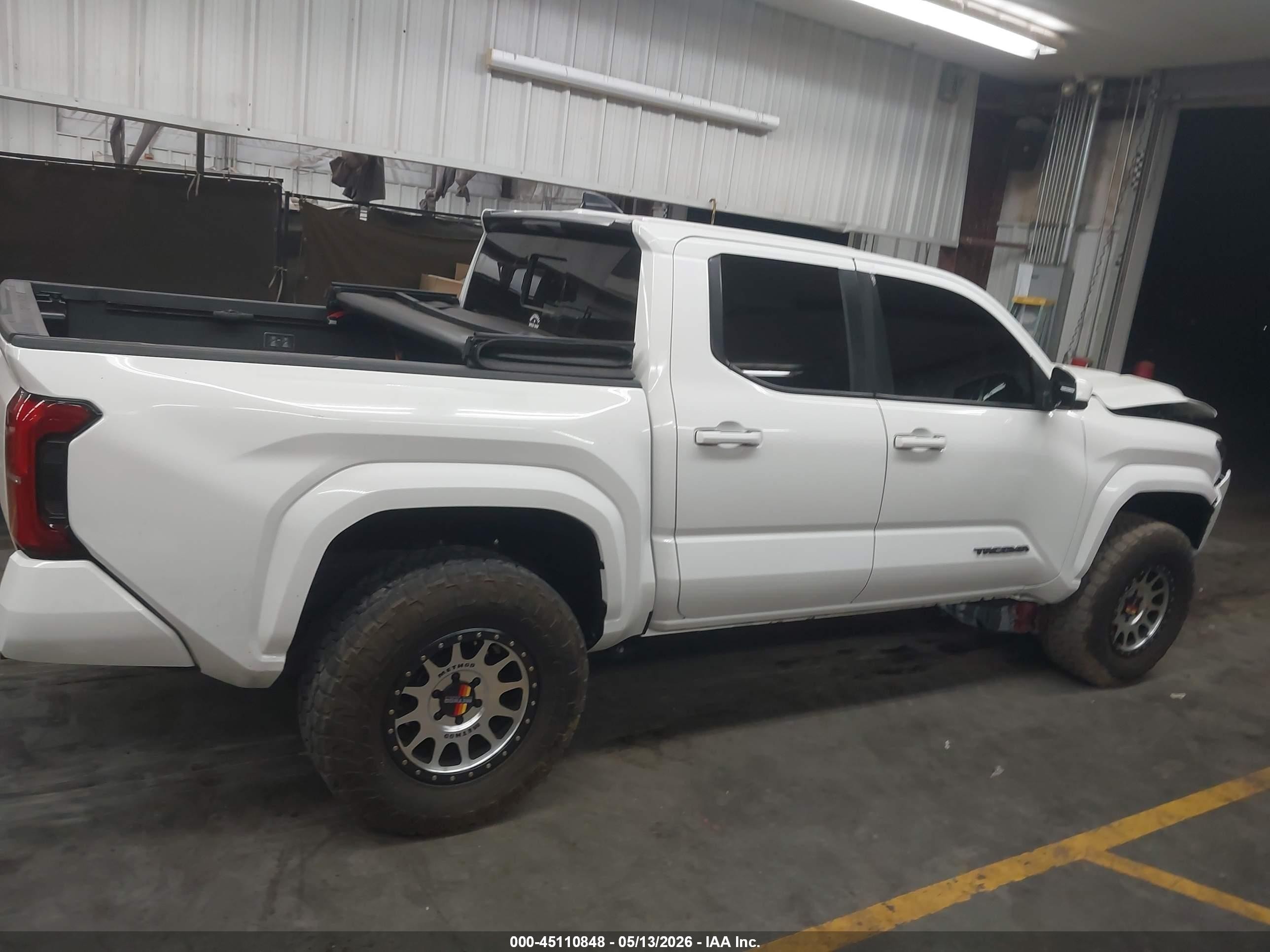 2024 Toyota Tacoma Sr5 White vin: 3TMLB5JN3RM038346