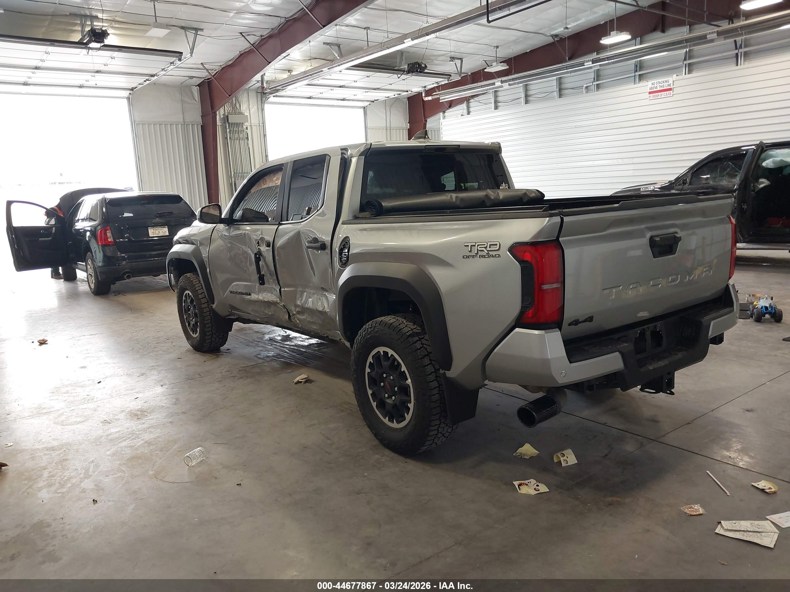 2024 Toyota Tacoma Trd Off Road Silver vin: 3TMLB5JN3RM054241