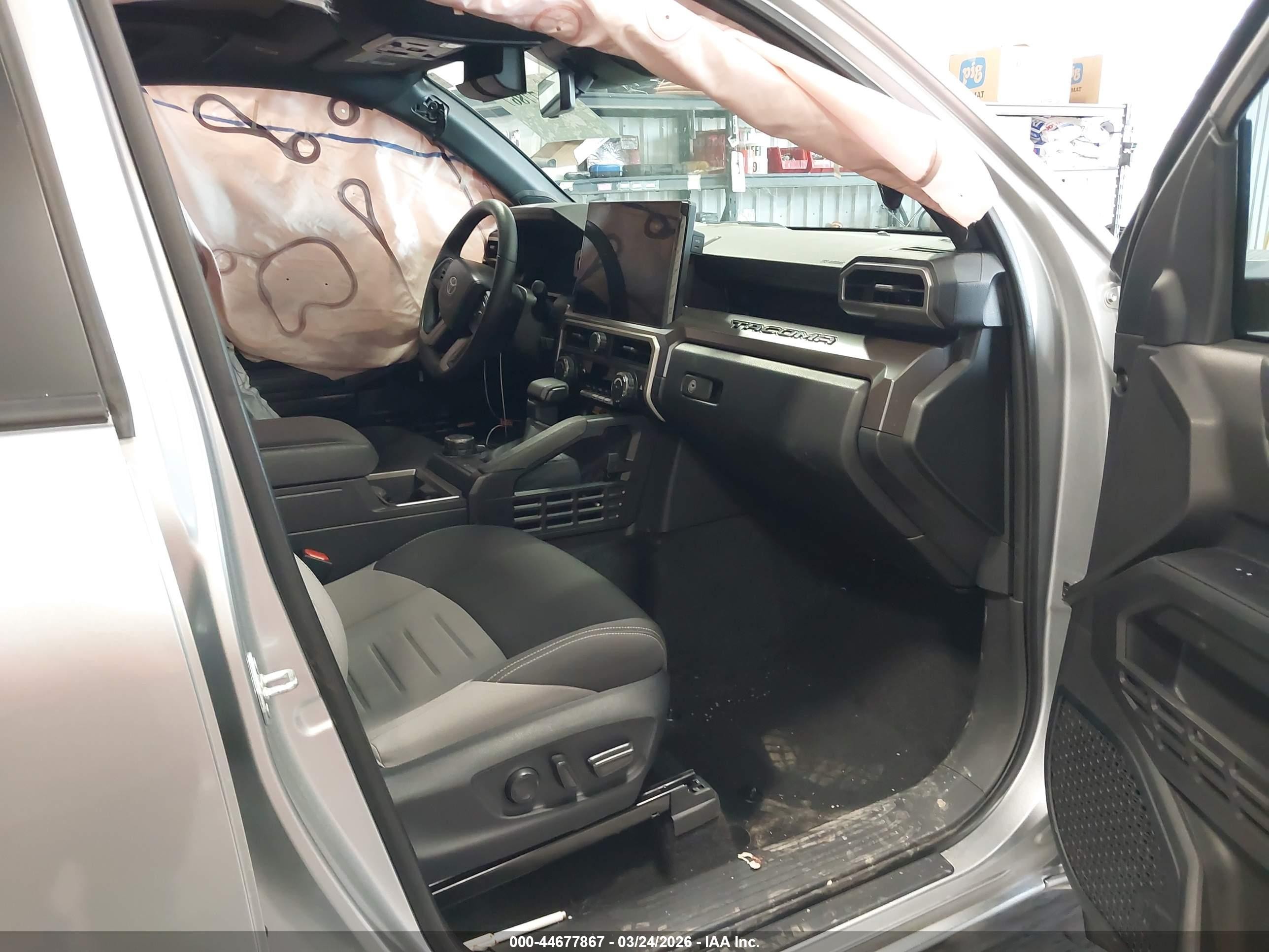 2024 Toyota Tacoma Trd Off Road Silver vin: 3TMLB5JN3RM054241