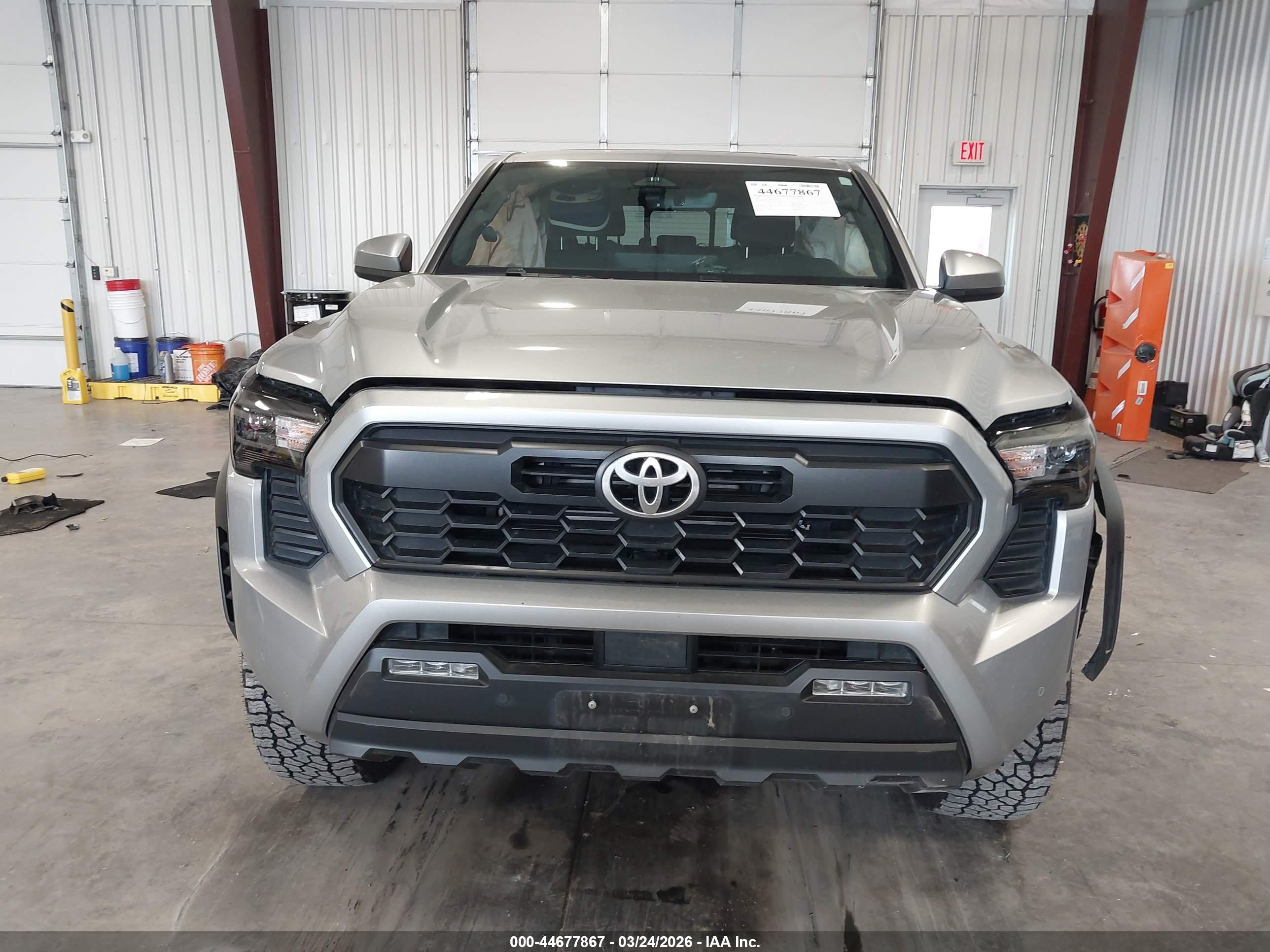 2024 Toyota Tacoma Trd Off Road Silver vin: 3TMLB5JN3RM054241