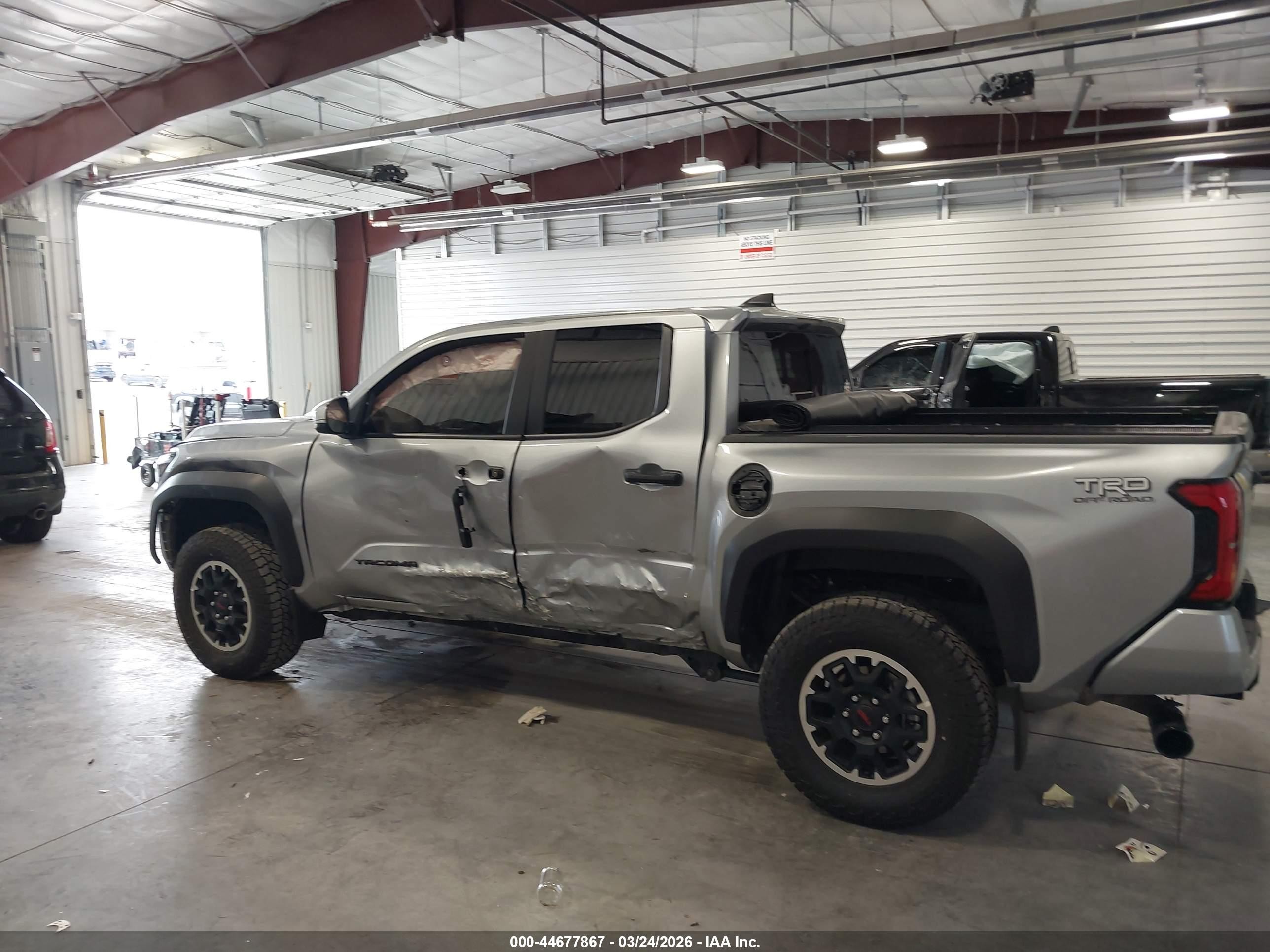 2024 Toyota Tacoma Trd Off Road Silver vin: 3TMLB5JN3RM054241