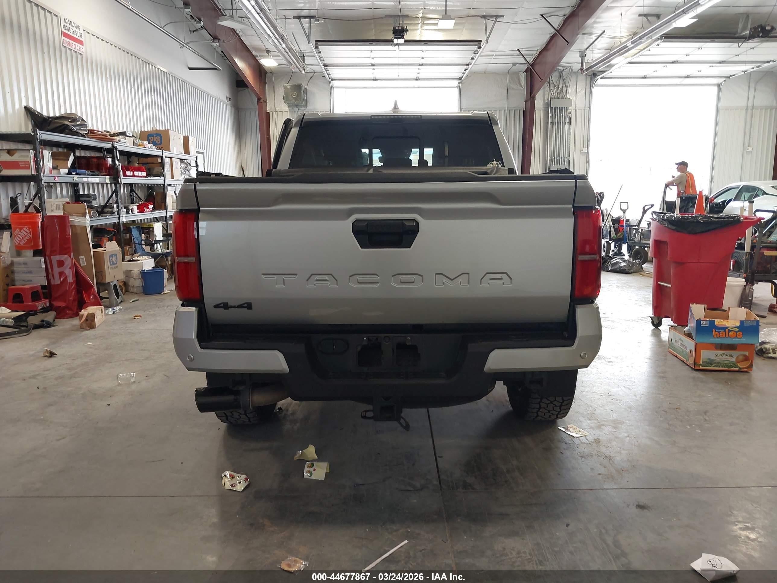 2024 Toyota Tacoma Trd Off Road Silver vin: 3TMLB5JN3RM054241