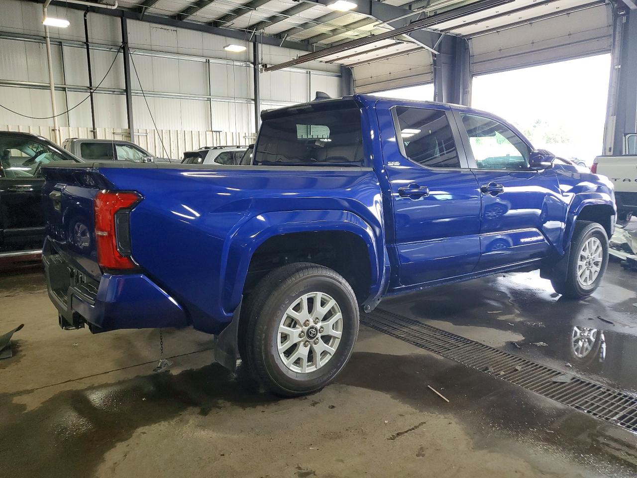 2024 Toyota Tacoma Sr5 Blue vin: 3TMLB5JN4RM020017