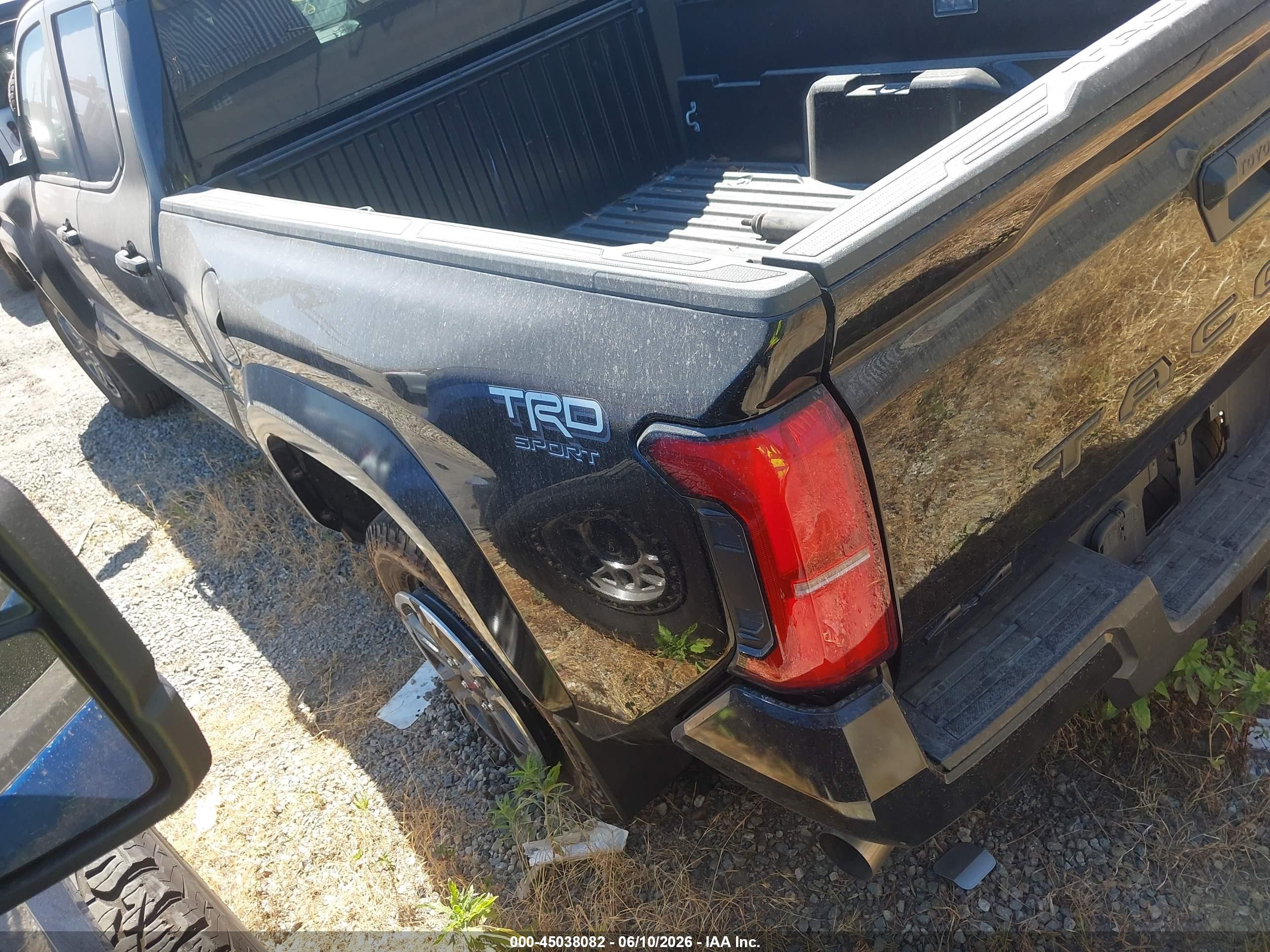 2024 Toyota Tacoma Trd Sport Черный vin: 3TMLB5JN5RM074023