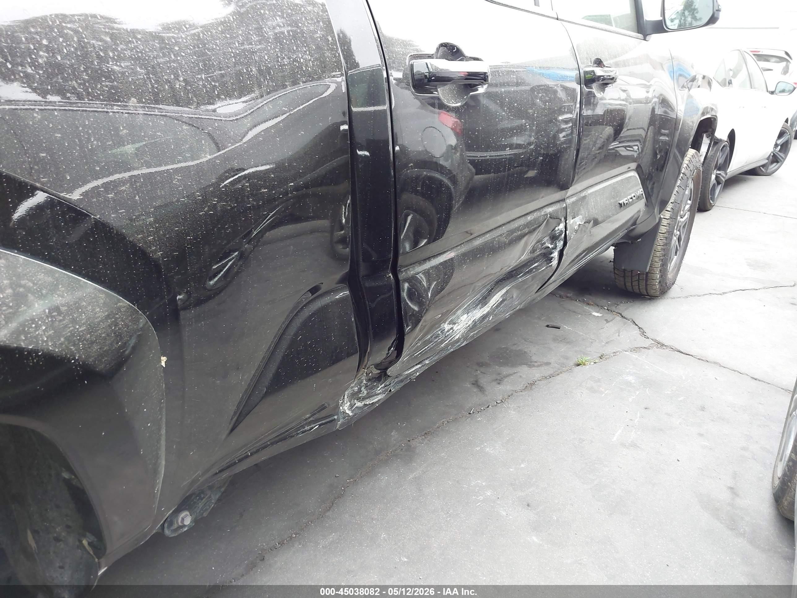 2024 Toyota Tacoma Trd Sport Черный vin: 3TMLB5JN5RM074023