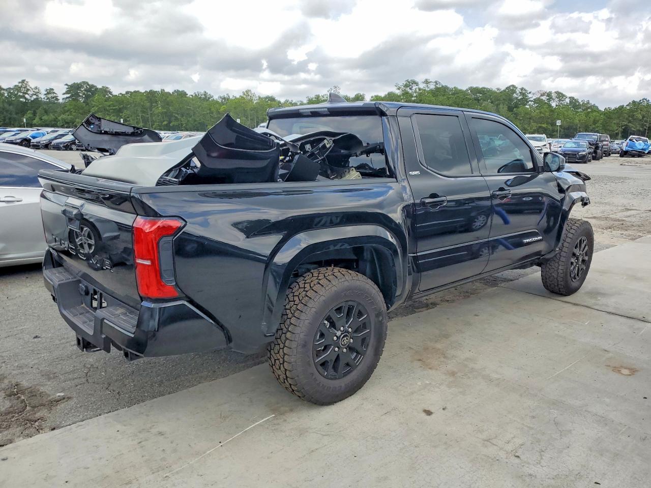 2026 Toyota Tacoma Sr5 Black vin: 3TMLB5JN5TM281776