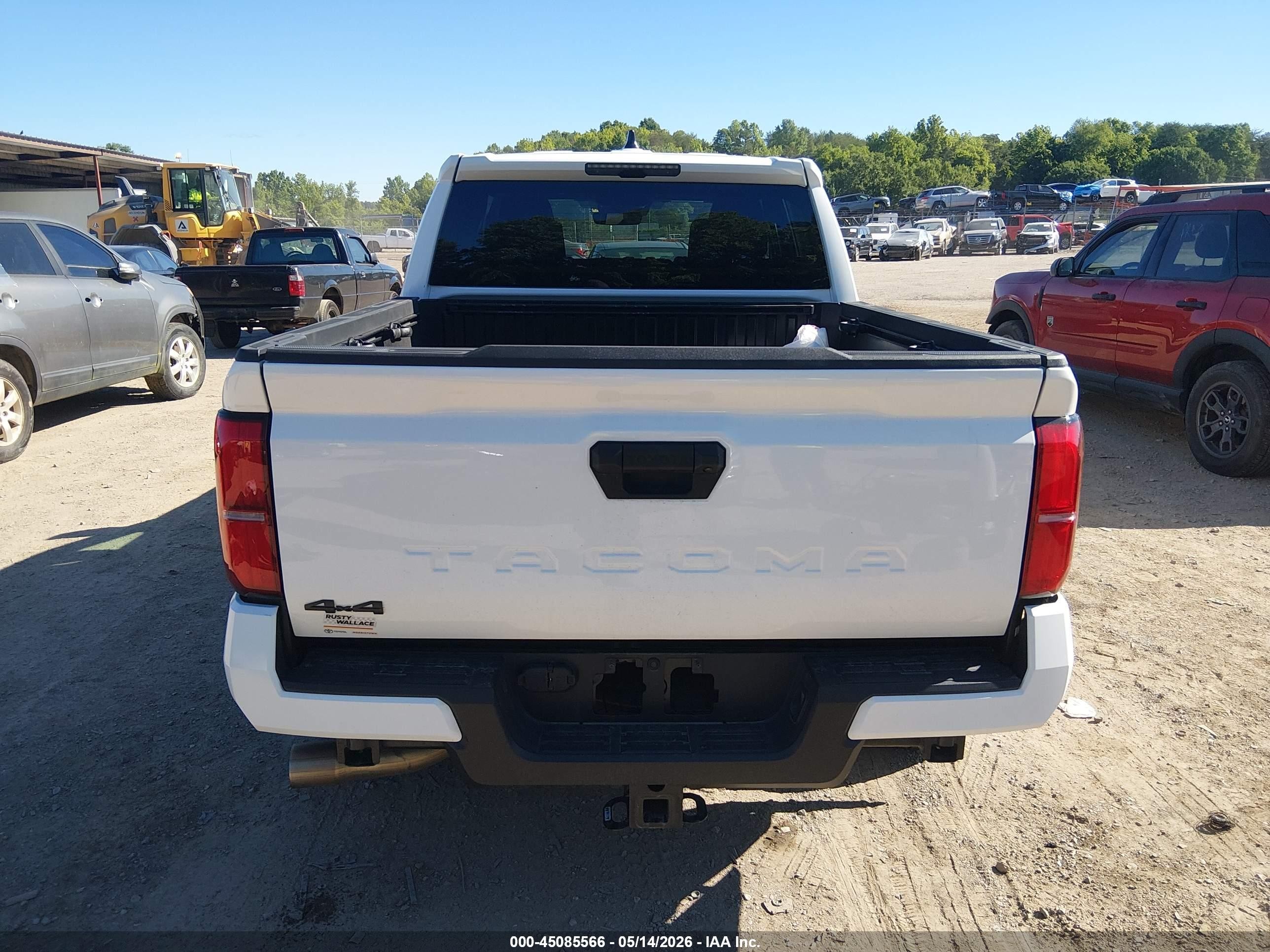 2024 Toyota Tacoma Trd Sport White vin: 3TMLB5JN6RM012677