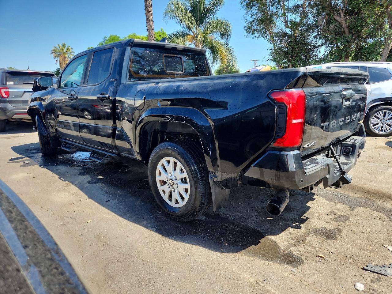 2024 Toyota Tacoma Sr5 Gray vin: 3TMLB5JN6RM042701