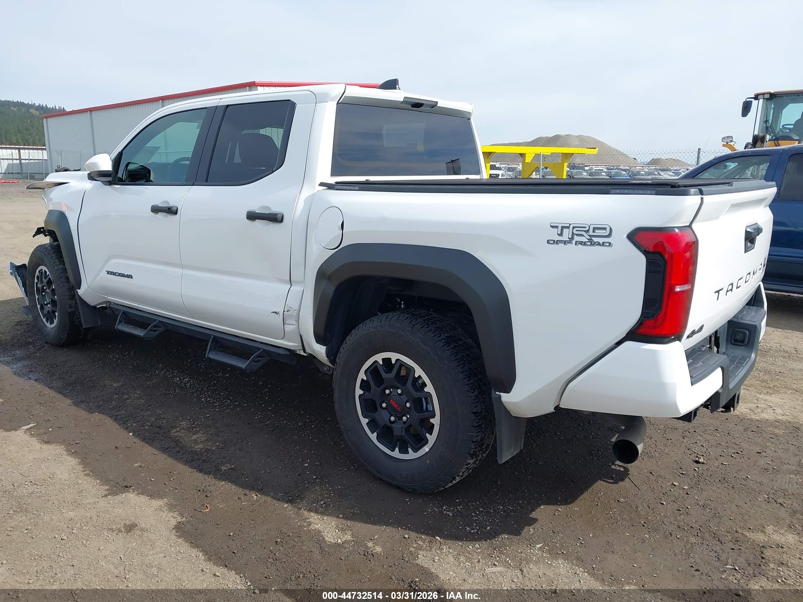 2024 Toyota Tacoma Trd Off Road Белый vin: 3TMLB5JN7RM040780