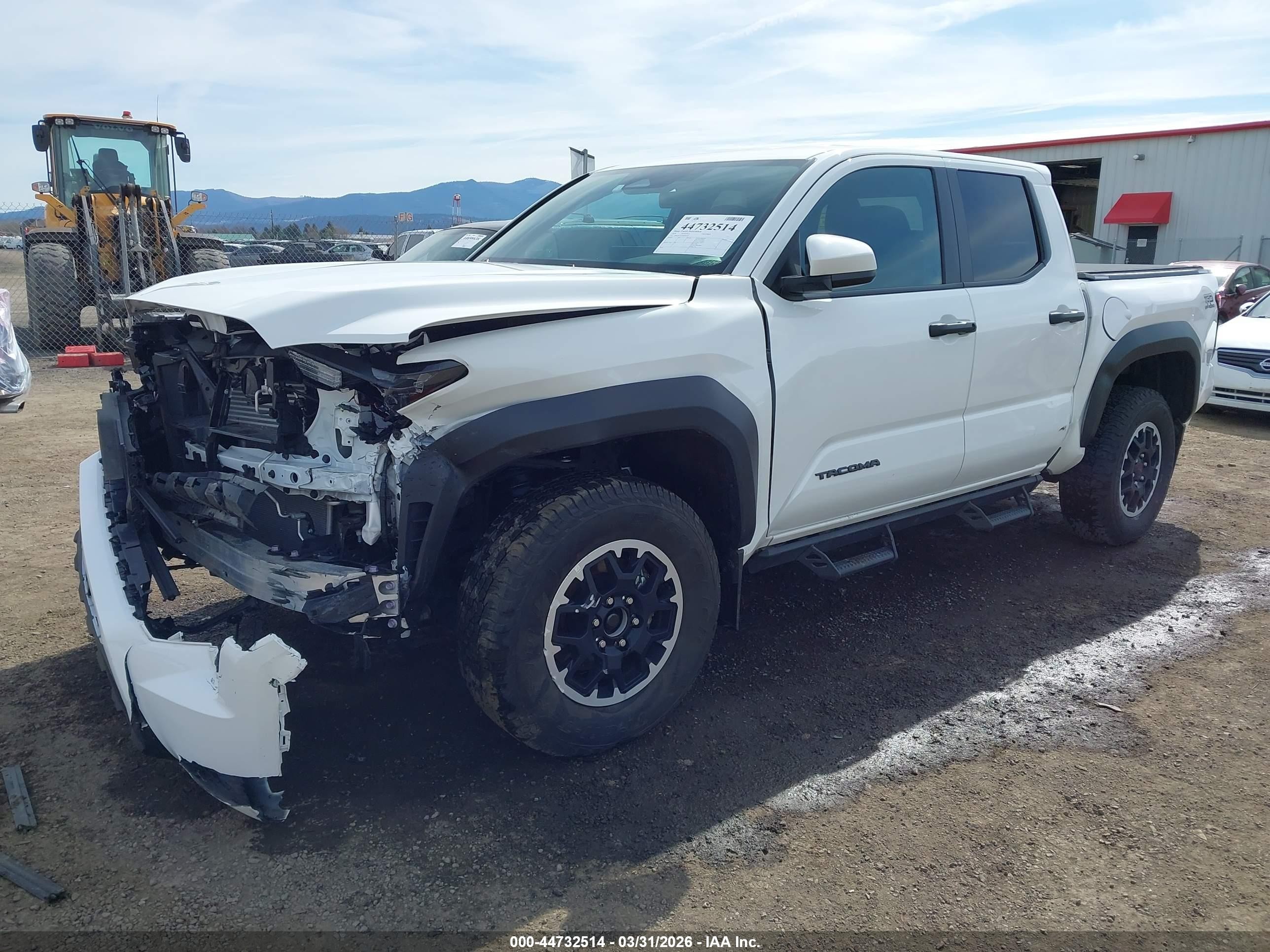 2024 Toyota Tacoma Trd Off Road Белый vin: 3TMLB5JN7RM040780
