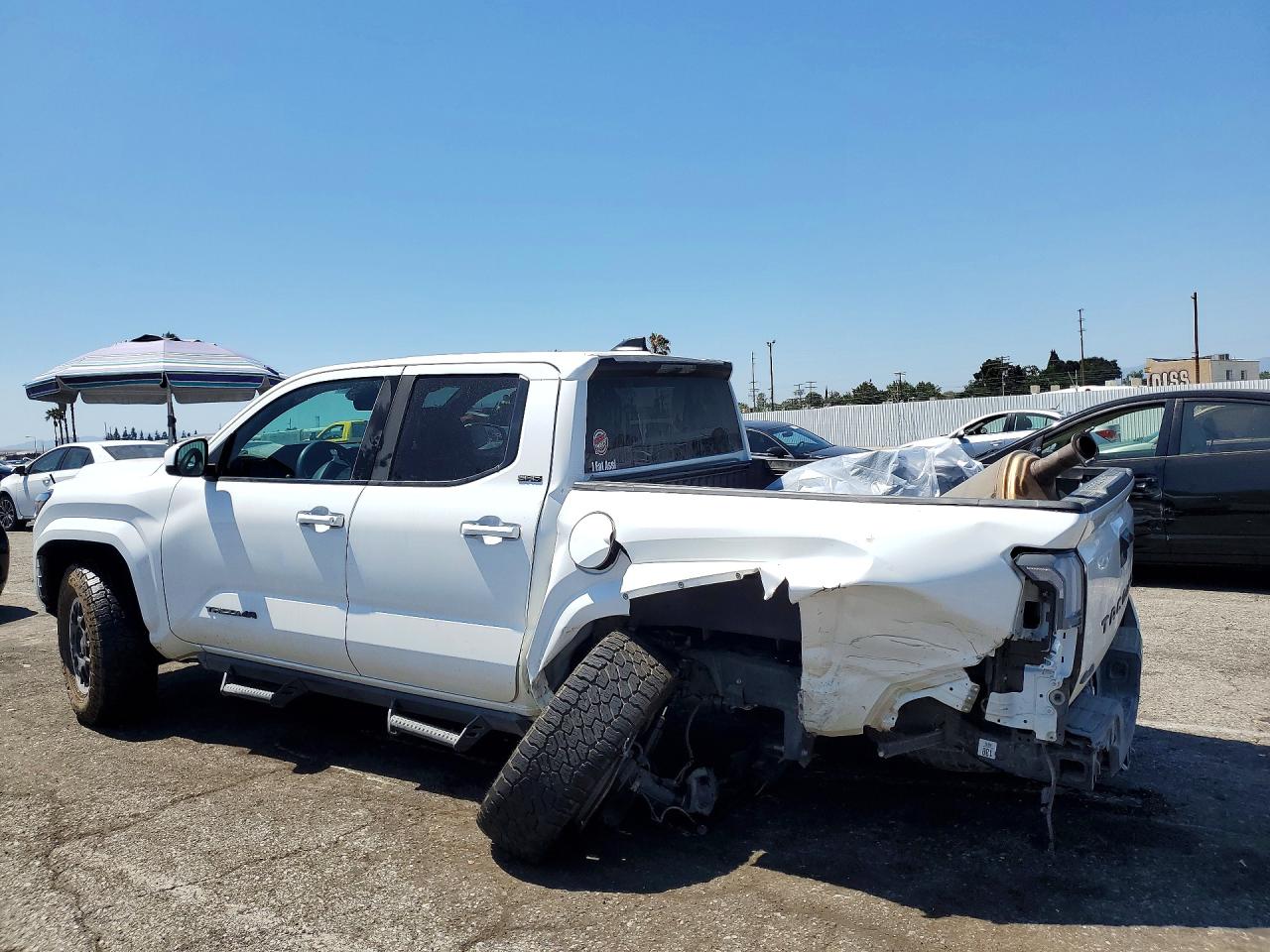 2025 Toyota Tacoma Sr5 White vin: 3TMLB5JN7SM197859