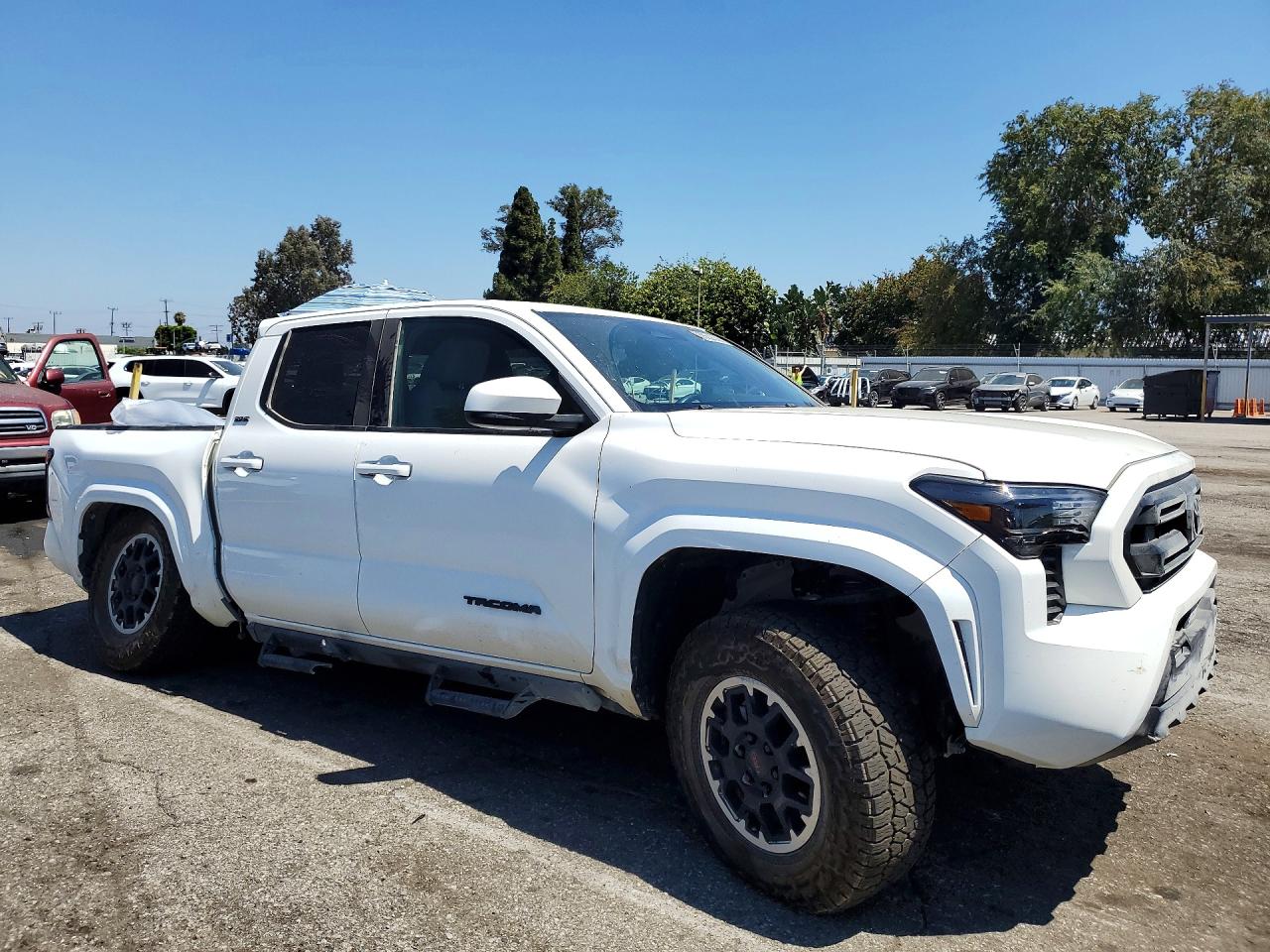 2025 Toyota Tacoma Sr5 White vin: 3TMLB5JN7SM197859