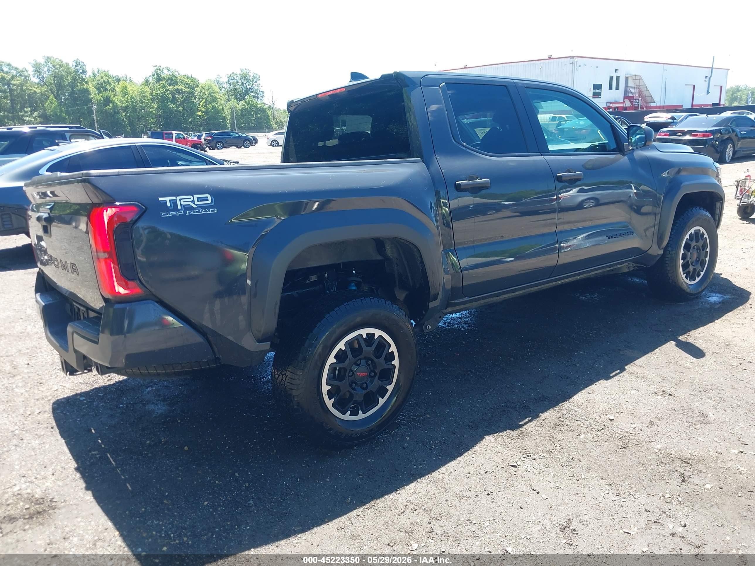 2024 Toyota Tacoma Trd Off Road Gray vin: 3TMLB5JN8RM016827