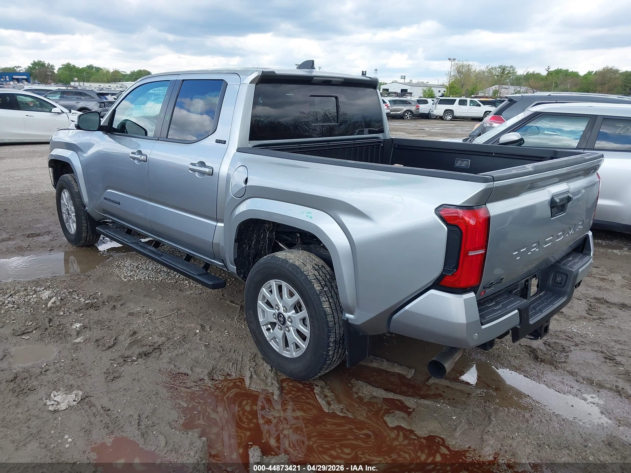 2024 Toyota Tacoma Sr5 Silver vin: 3TMLB5JN8RM051562