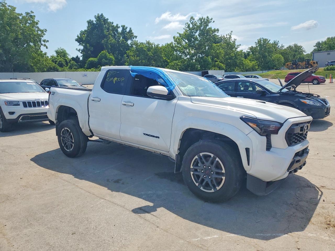 2024 Toyota Tacoma Trd Sport Белый vin: 3TMLB5JN8RM066112
