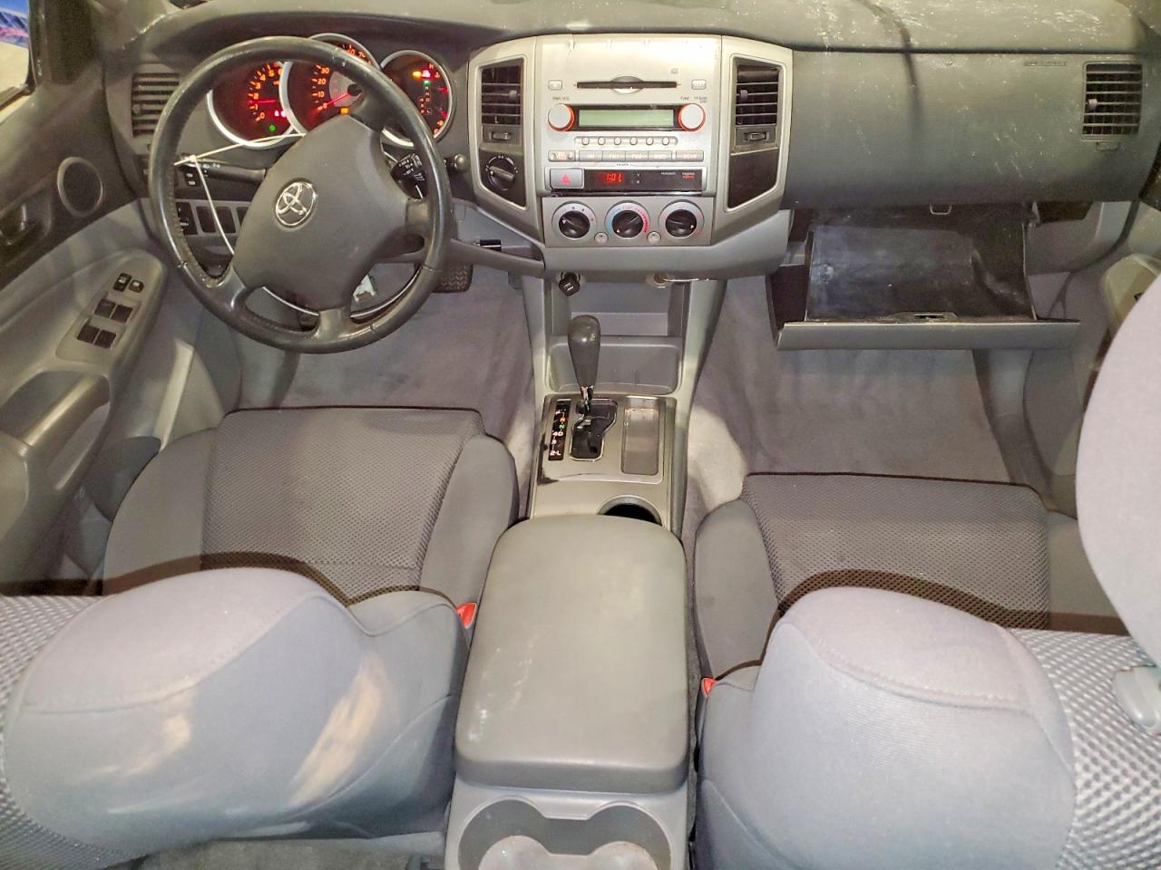 2005 Toyota Tacoma Double Cab Silver vin: 3TMLU42N05M001347