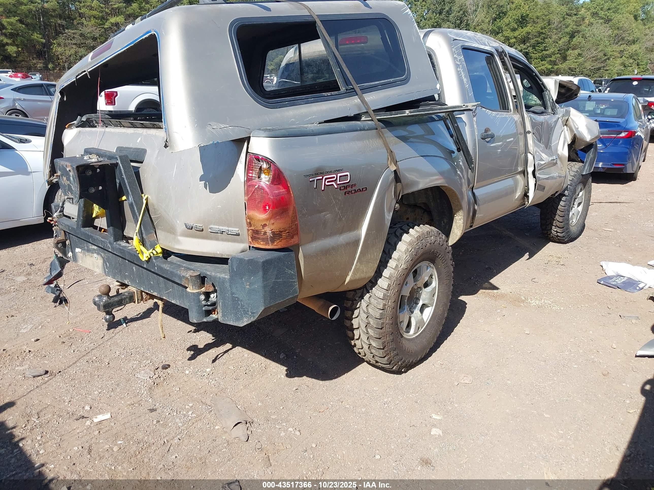 2008 Toyota Tacoma Base V6 Silver vin: 3TMLU42N08M018749