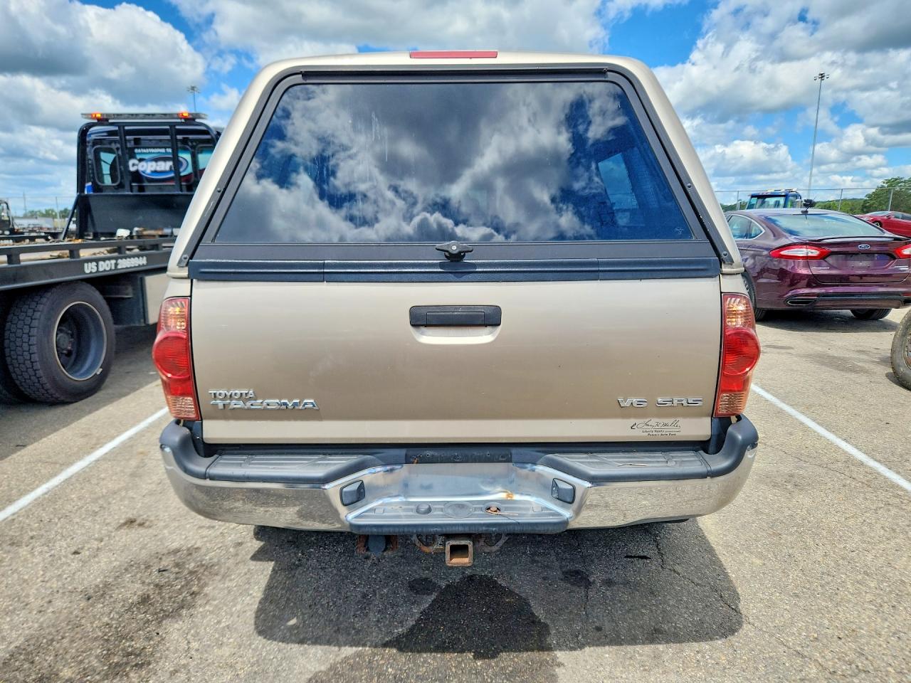 2008 Toyota Tacoma Double Cab Beige vin: 3TMLU42N18M017691