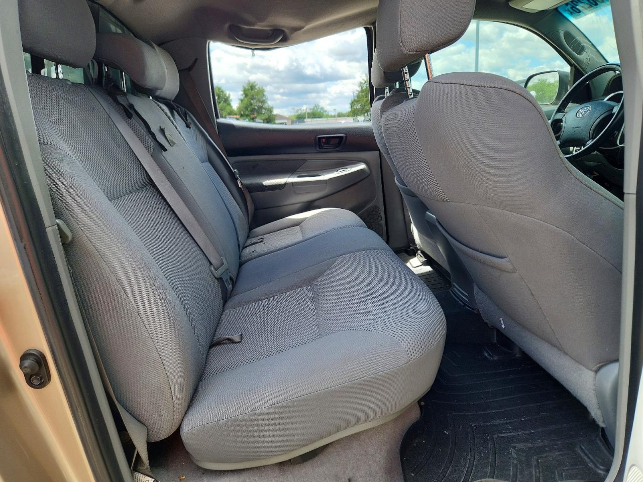 2008 Toyota Tacoma Double Cab Beige vin: 3TMLU42N18M017691