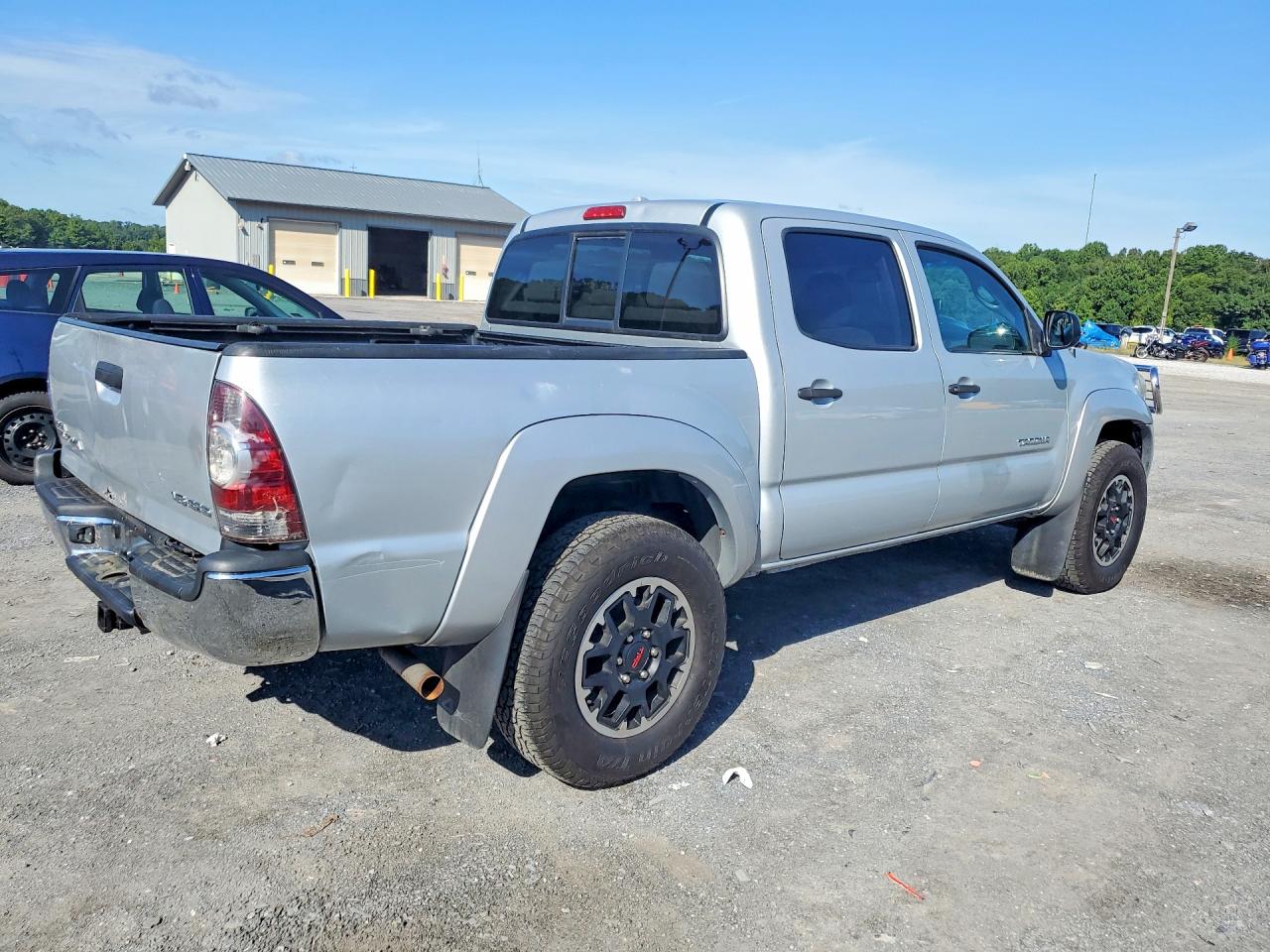 2009 Toyota Tacoma V6 Silver vin: 3TMLU42N19M022598