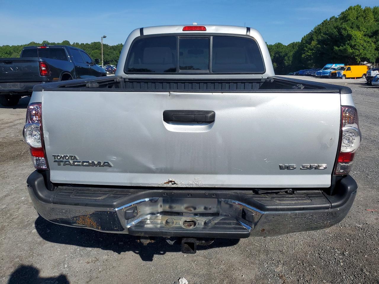 2009 Toyota Tacoma V6 Silver vin: 3TMLU42N19M022598