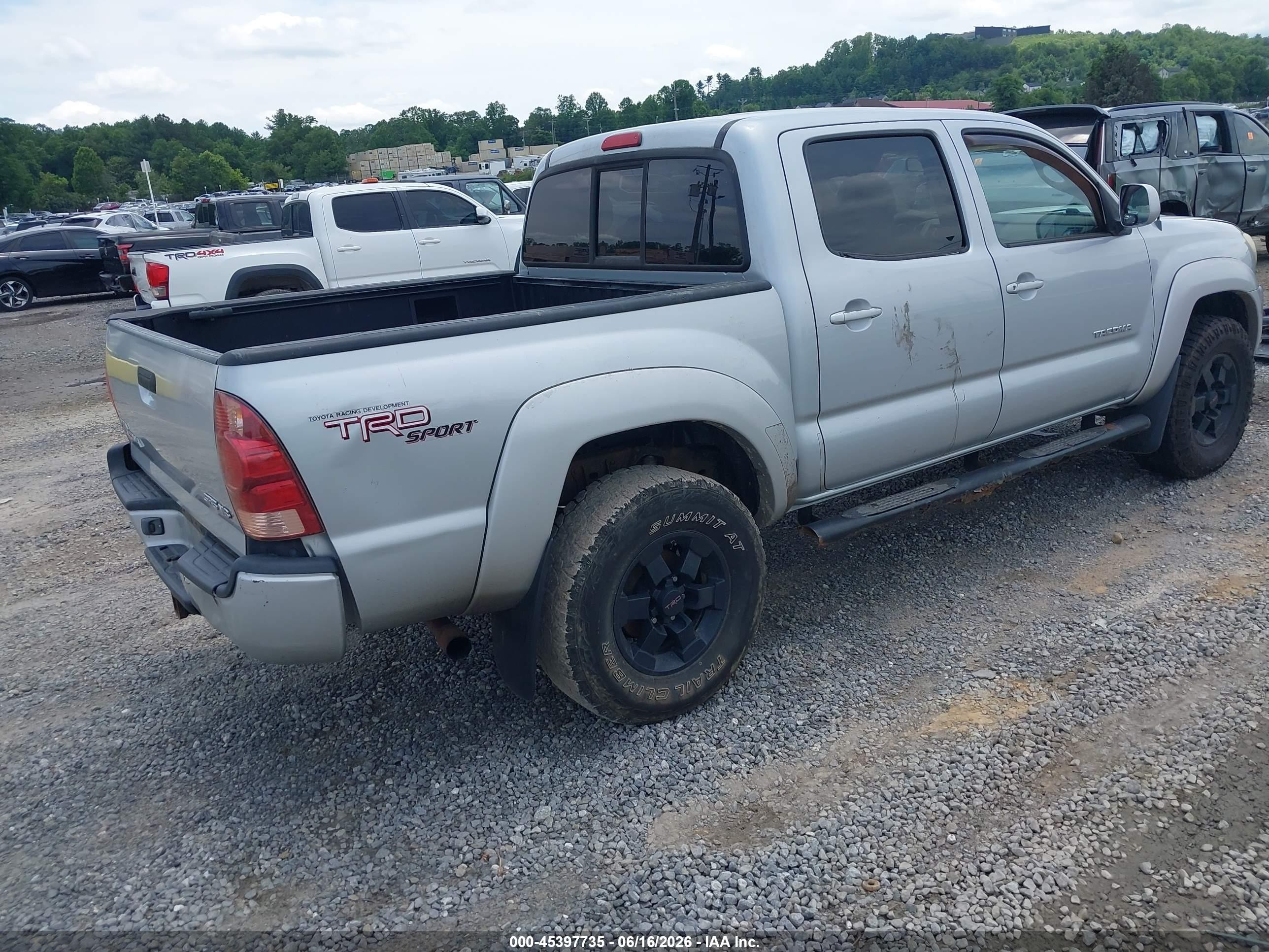 2006 Toyota Tacoma Base V6 Silver vin: 3TMLU42N26M004705