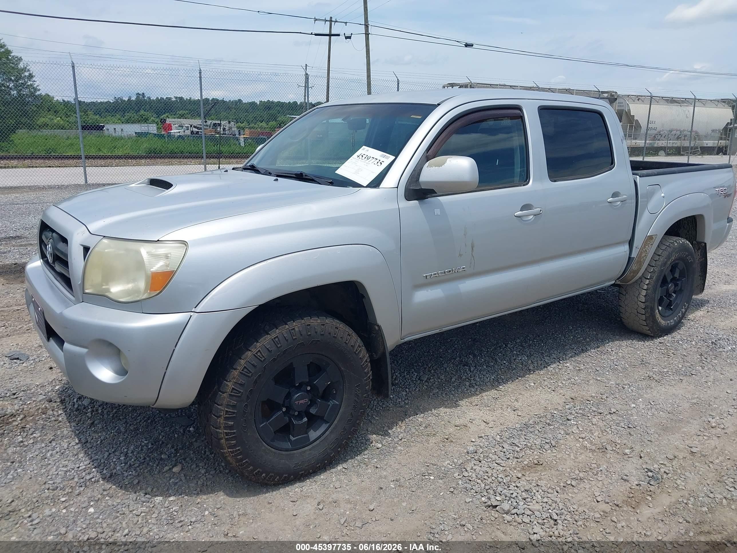 2006 Toyota Tacoma Base V6 Silver vin: 3TMLU42N26M004705