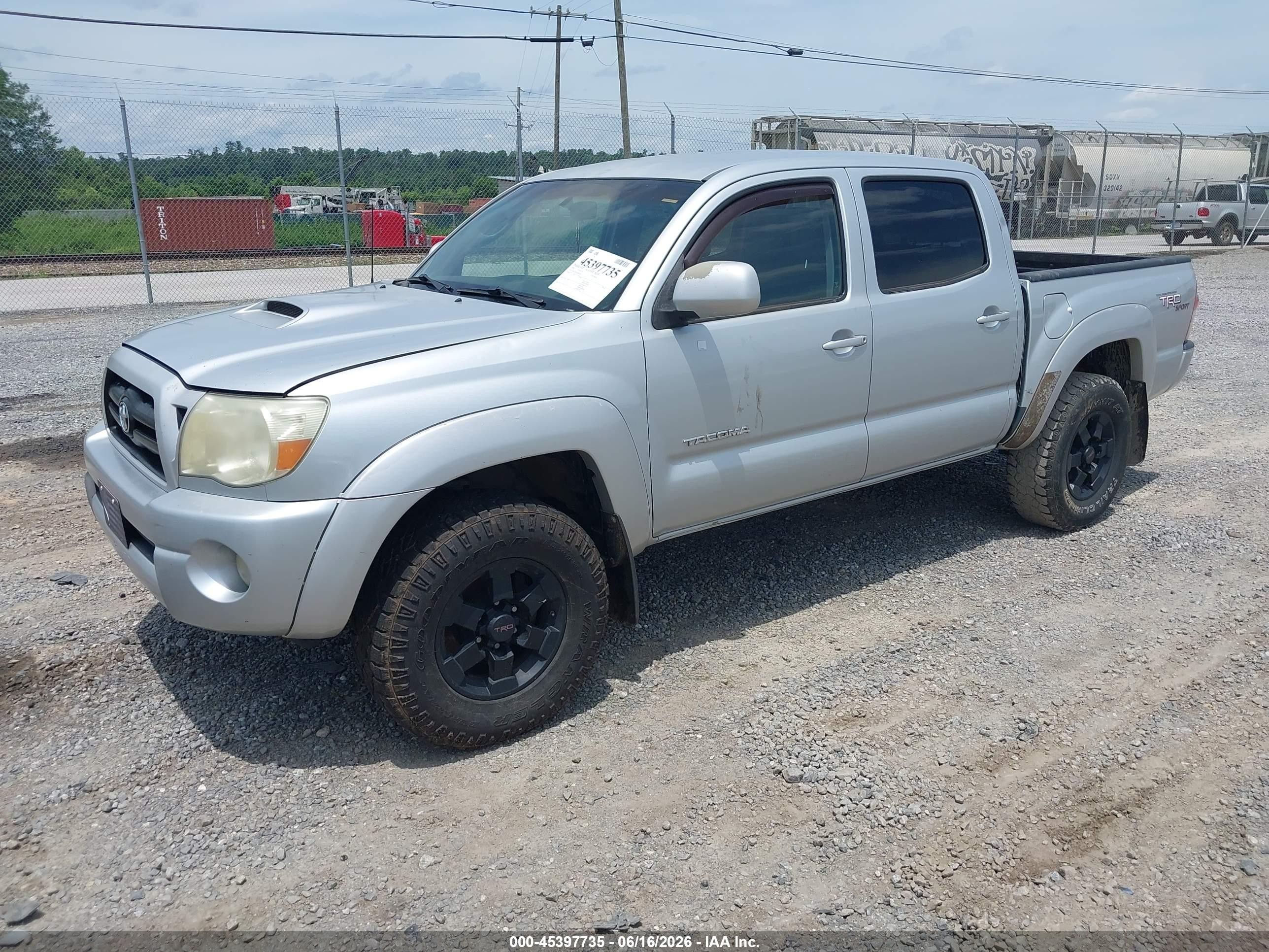 2006 Toyota Tacoma Base V6 Silver vin: 3TMLU42N26M004705