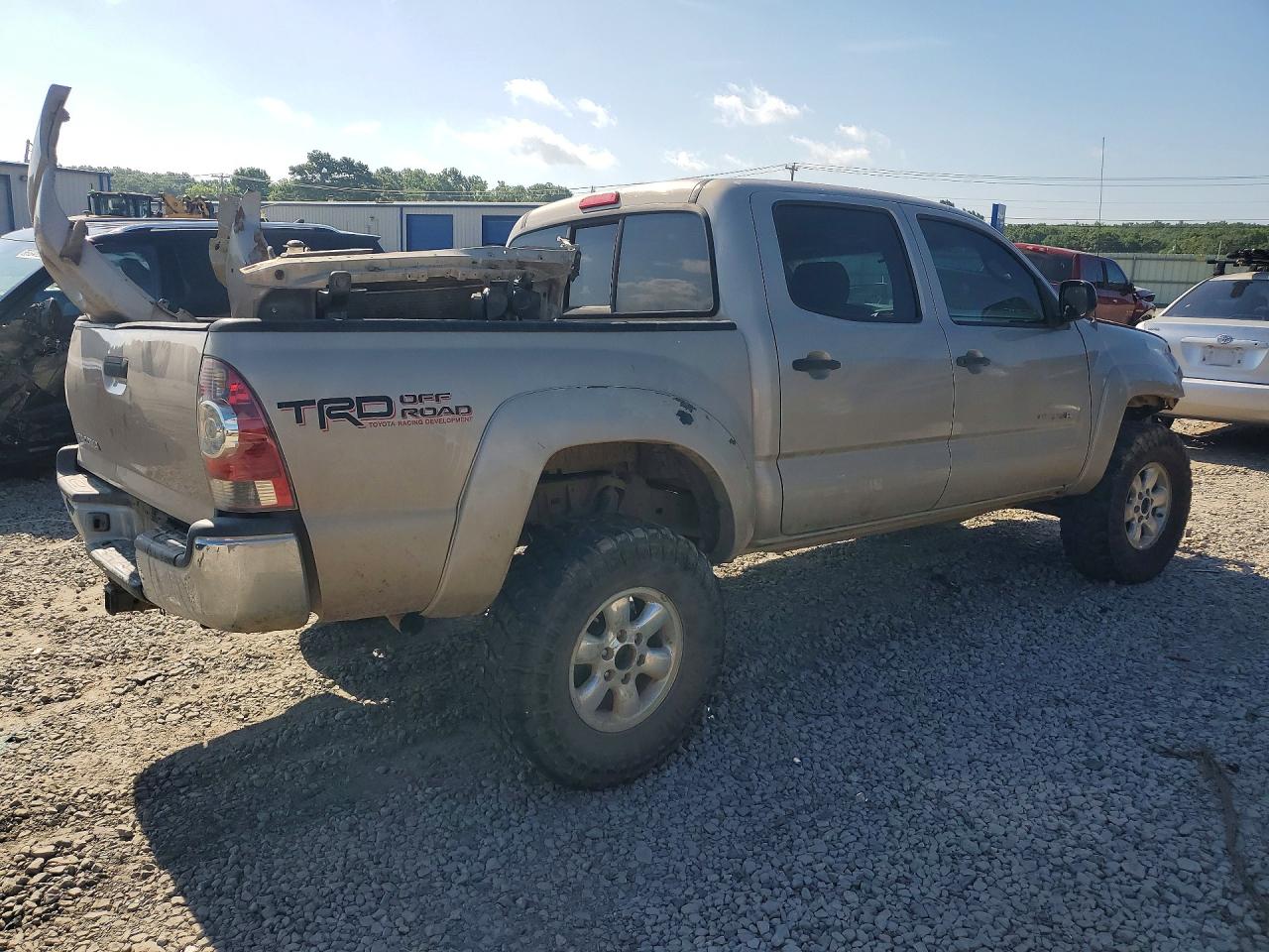 2005 Toyota Tacoma Double Cab Gold vin: 3TMLU42N35M001388