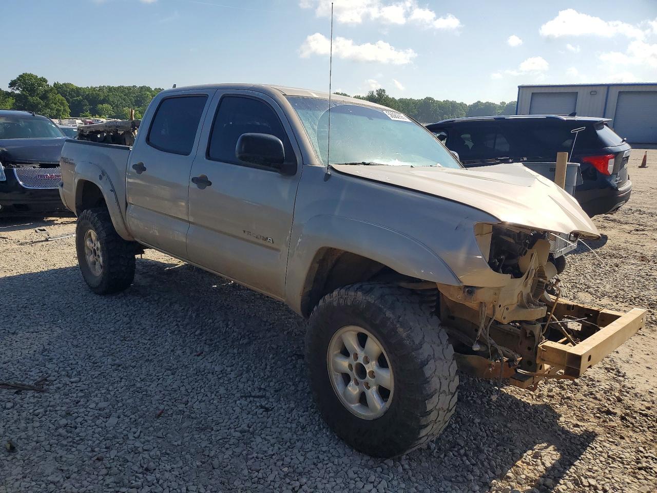 2005 Toyota Tacoma Double Cab Gold vin: 3TMLU42N35M001388
