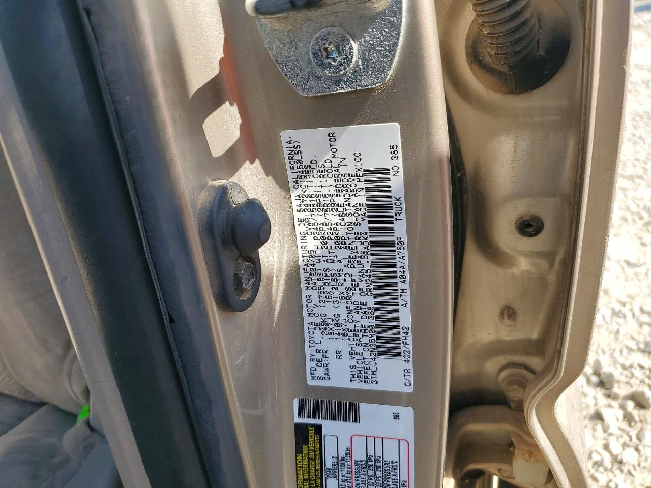 2005 Toyota Tacoma Double Cab Gold vin: 3TMLU42N35M001388