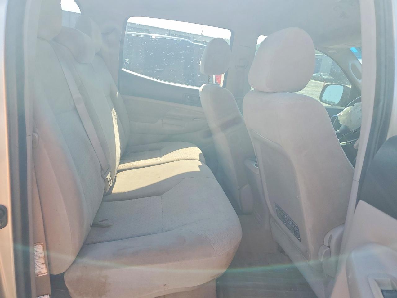 2005 Toyota Tacoma Double Cab Gold vin: 3TMLU42N35M001388