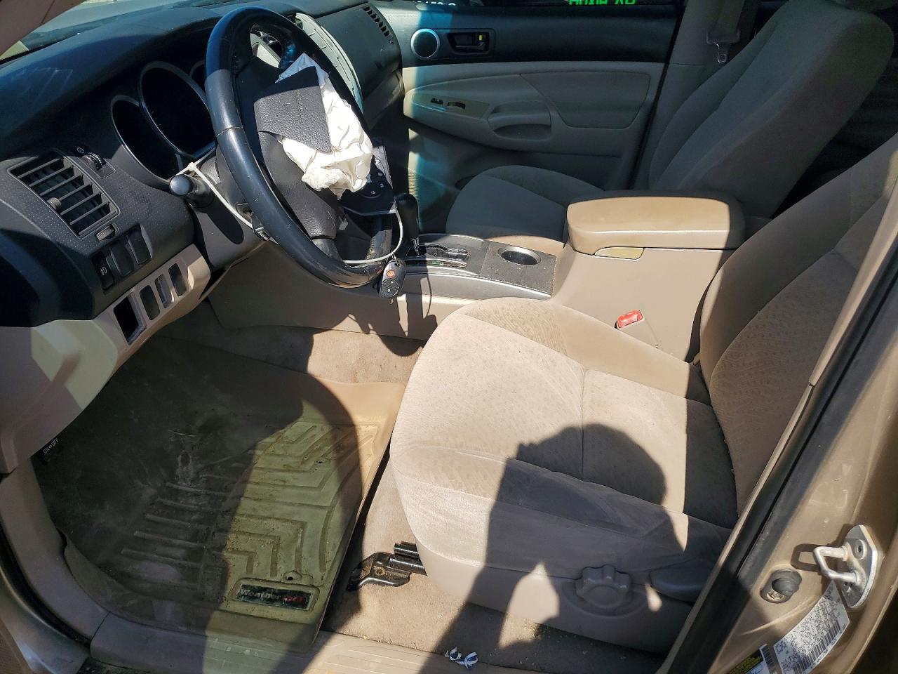 2005 Toyota Tacoma Double Cab Gold vin: 3TMLU42N35M001388