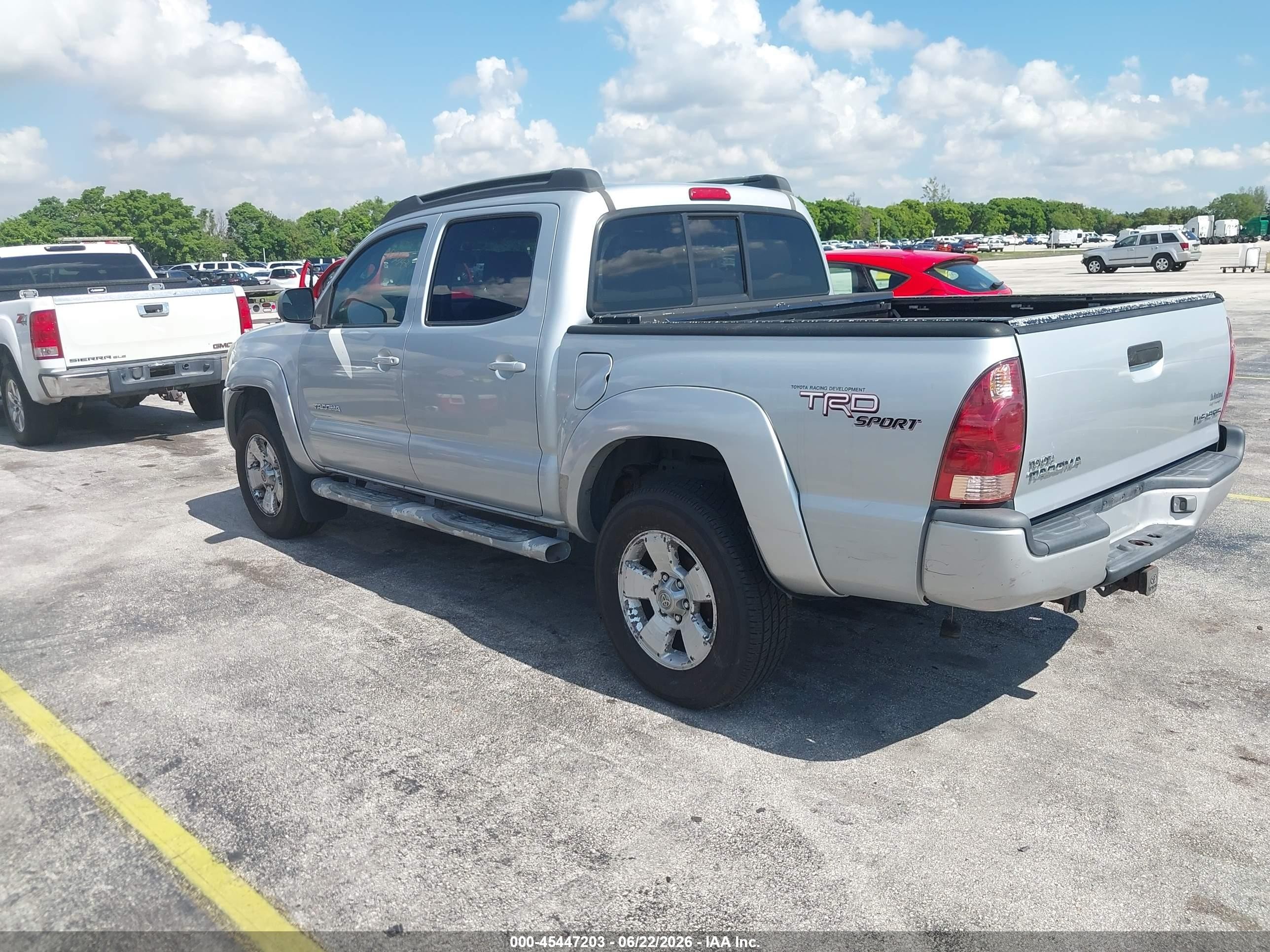 2005 Toyota Tacoma Base V6 Silver vin: 3TMLU42N45M002243
