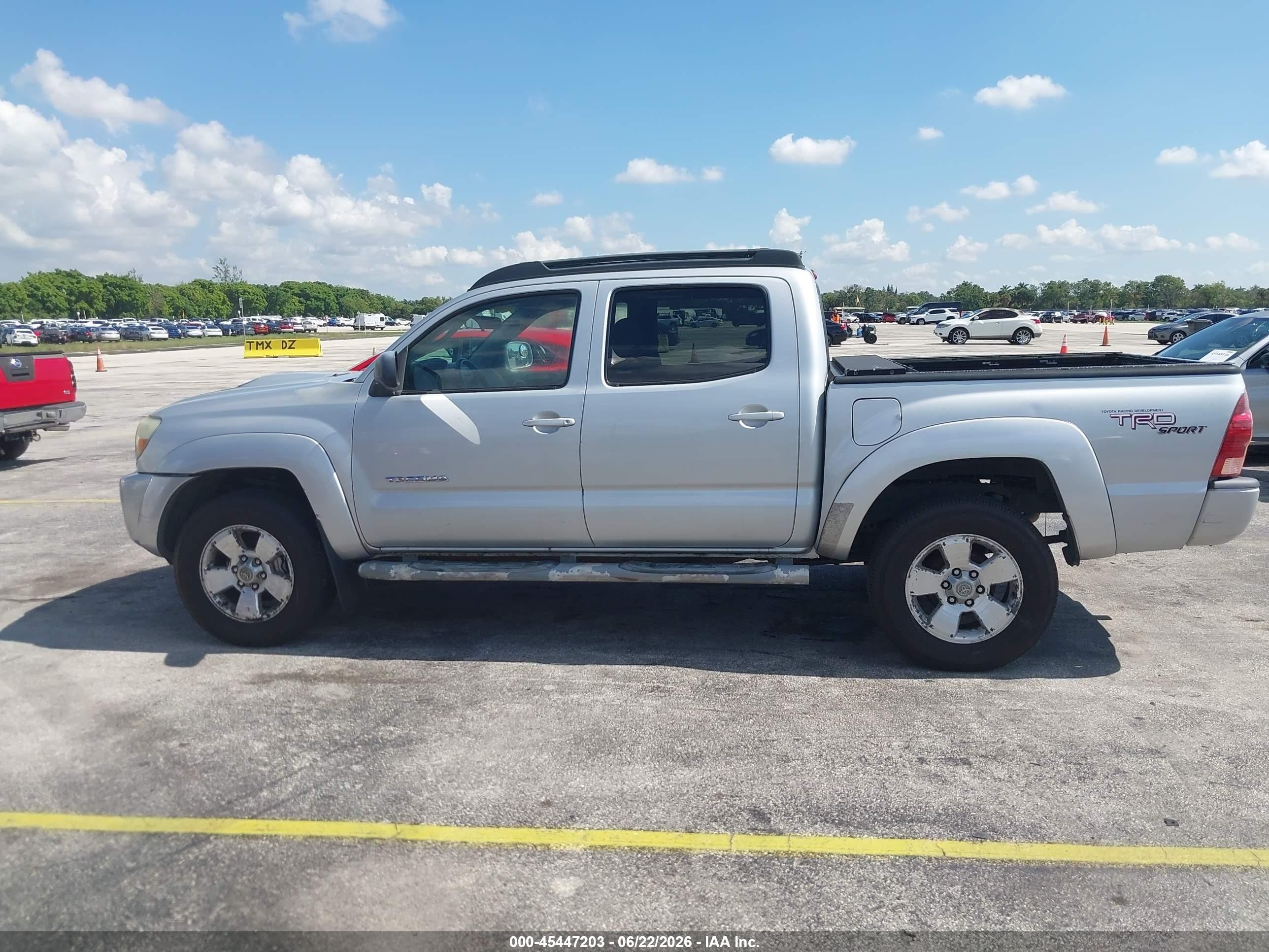 2005 Toyota Tacoma Base V6 Silver vin: 3TMLU42N45M002243